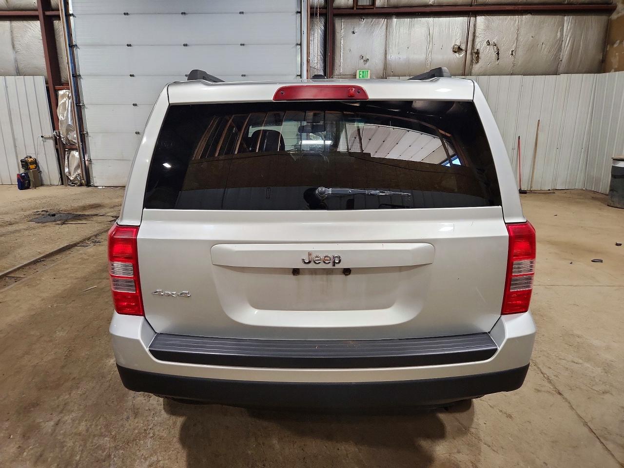2012 Jeep Patriot Sport Серебряный vin: 1C4NJRBB2CD506920