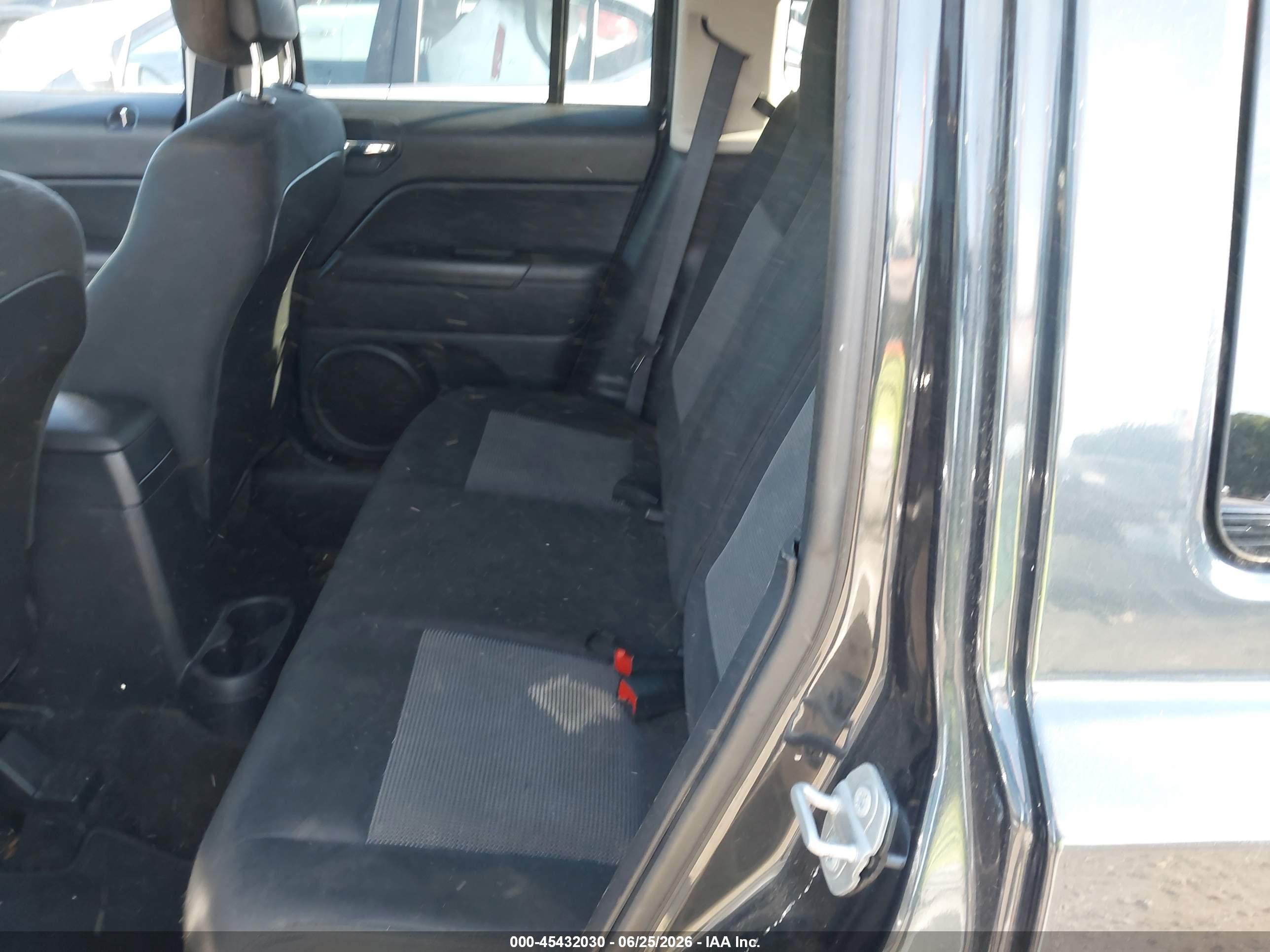 2015 Jeep Patriot Sport Gray vin: 1C4NJRBB3FD381432