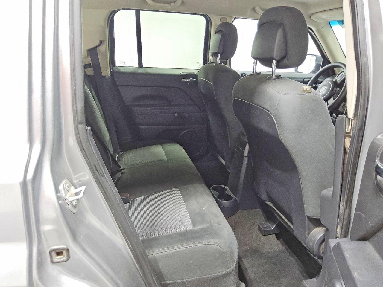 2015 Jeep Patriot Sport Silver vin: 1C4NJRBB3FD425722