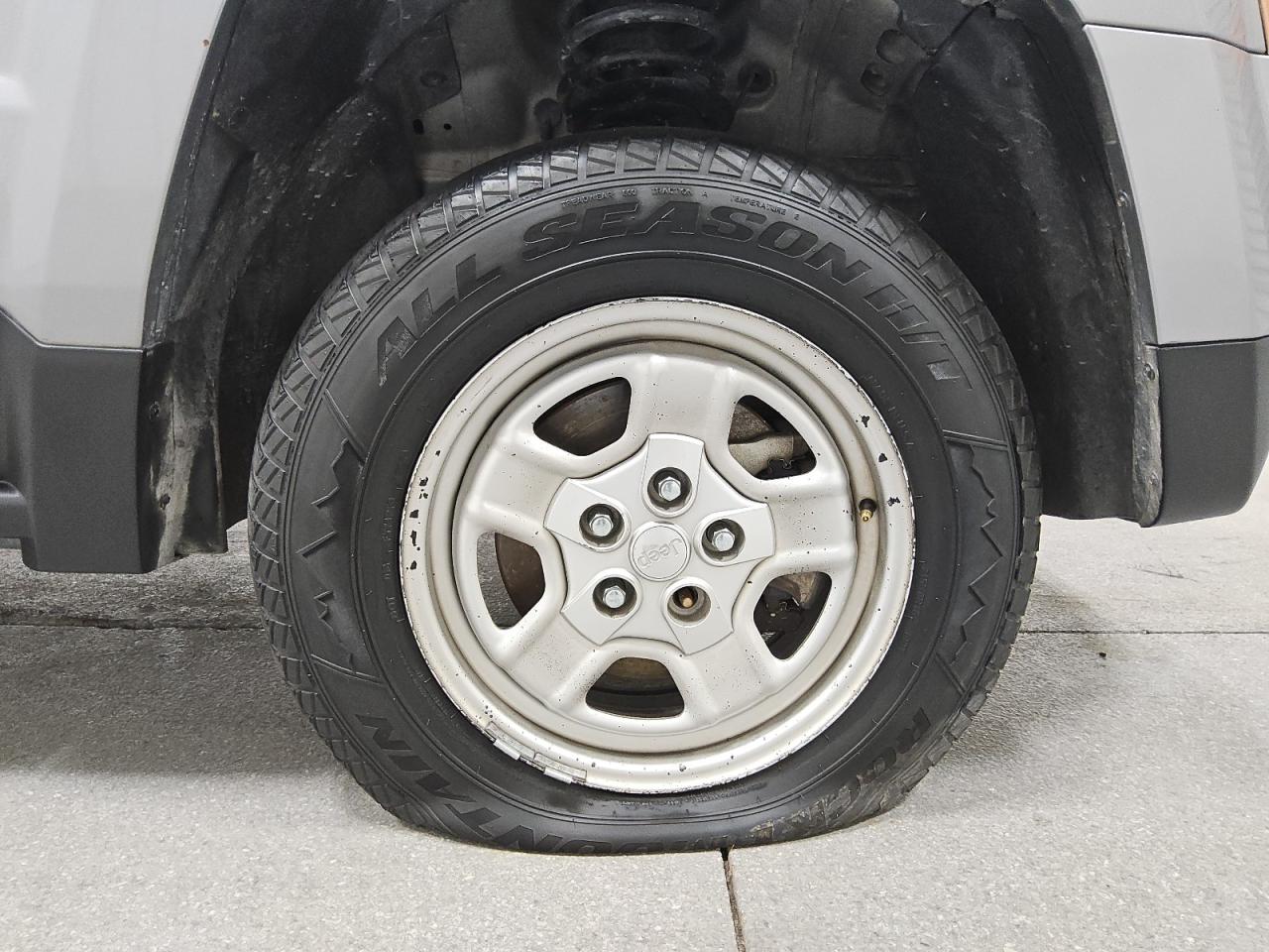 2015 Jeep Patriot Sport Silver vin: 1C4NJRBB3FD425722 Damage: Right Front Wheel, Curb Rash, 6 To 7 Inches
