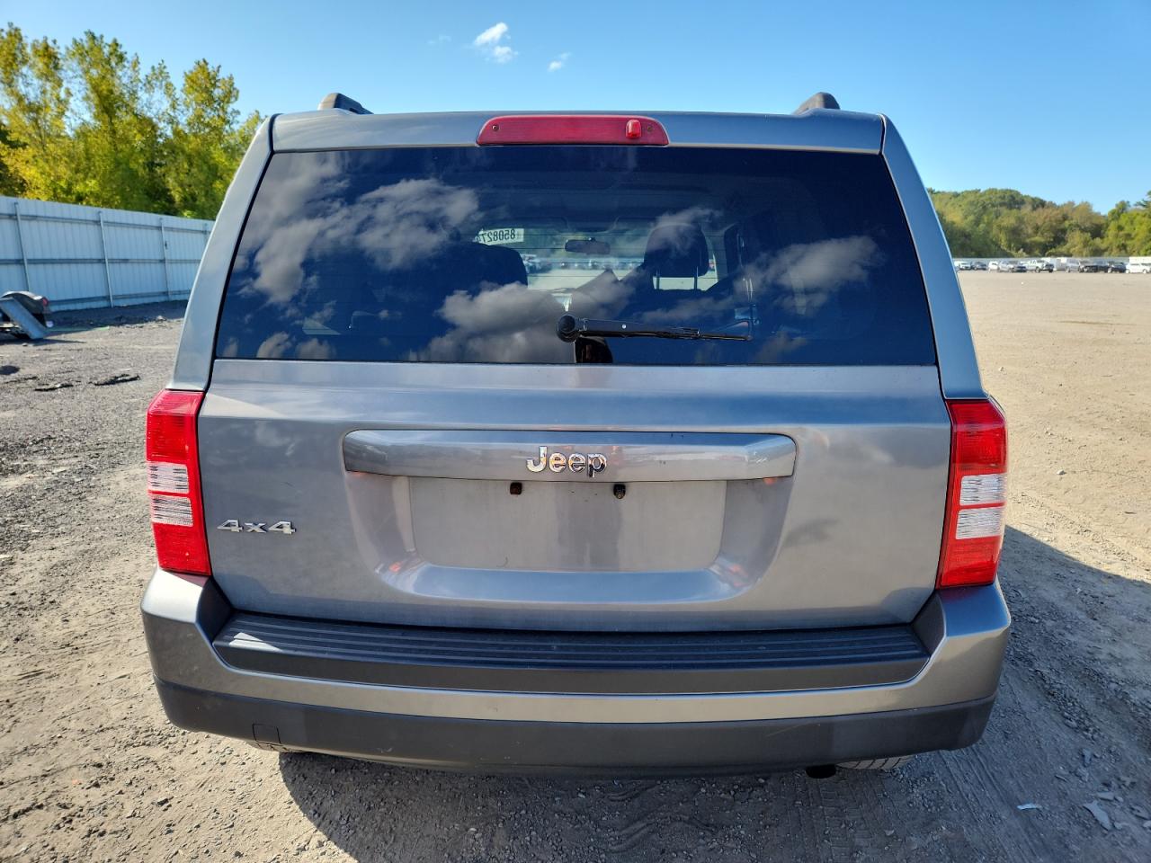 2012 Jeep Patriot Sport Gray vin: 1C4NJRBB4CD636178