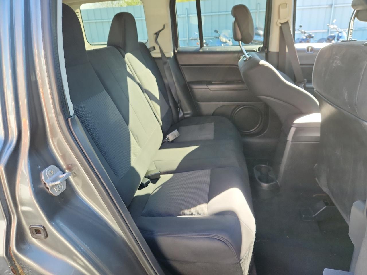 2012 Jeep Patriot Sport Gray vin: 1C4NJRBB4CD636178