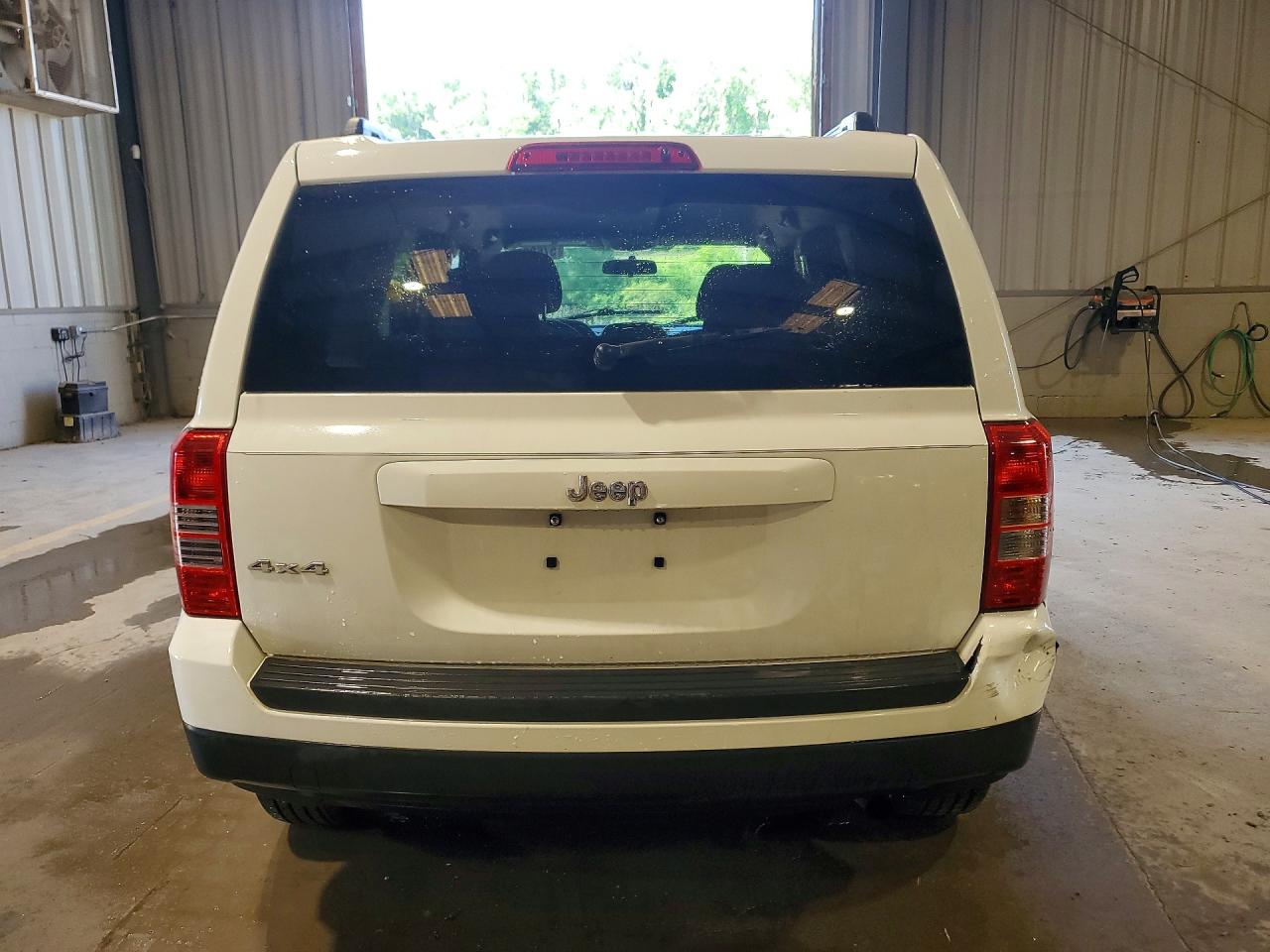 2014 Jeep Patriot Sport White vin: 1C4NJRBB4ED558231