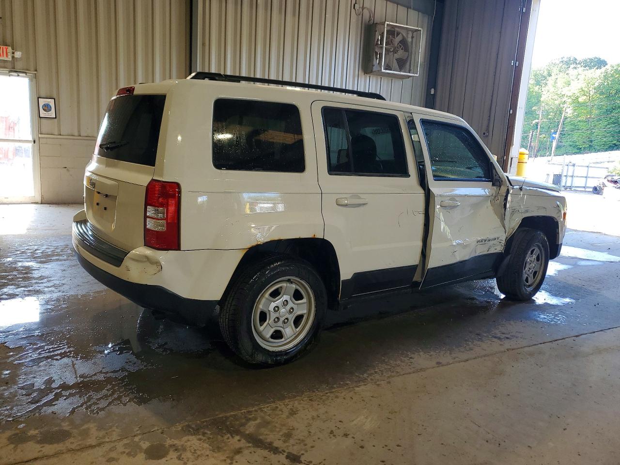 2014 Jeep Patriot Sport White vin: 1C4NJRBB4ED558231