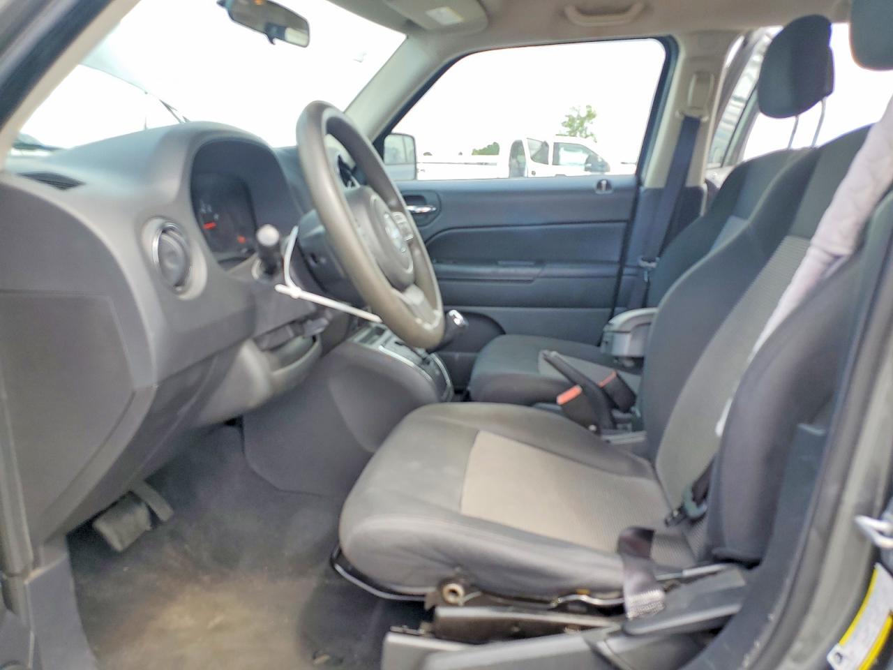 2012 Jeep Patriot Sport Gray vin: 1C4NJRBB5CD569638