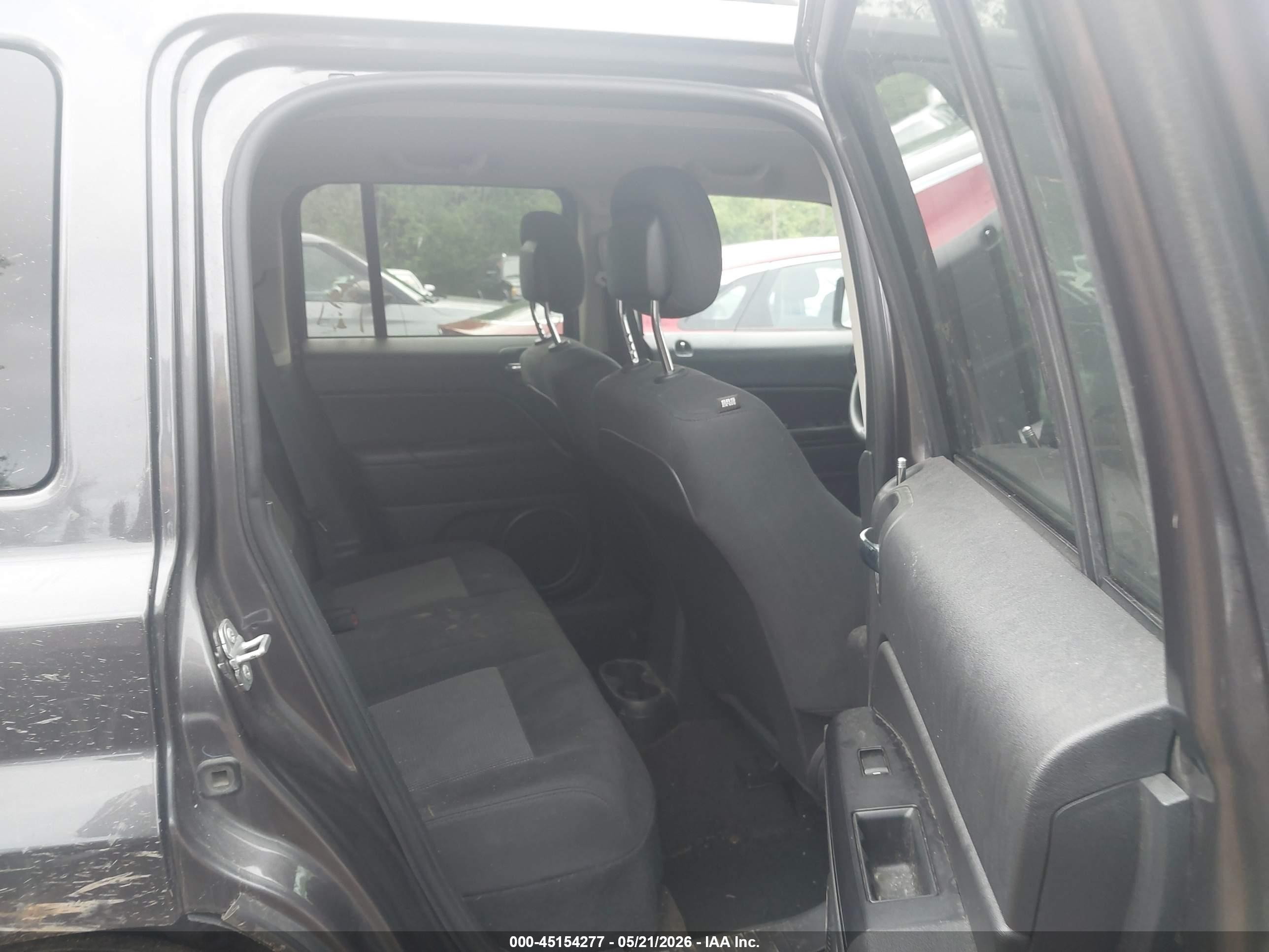 2014 Jeep Patriot Sport Gray vin: 1C4NJRBB6ED892700