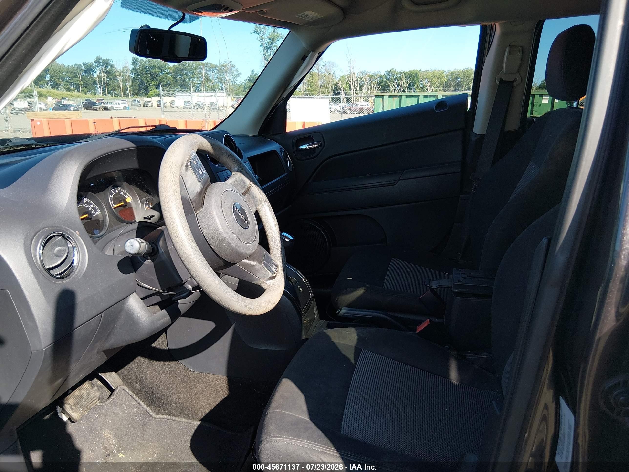 2015 Jeep Patriot Altitude Edition Серый vin: 1C4NJRBB6FD347839