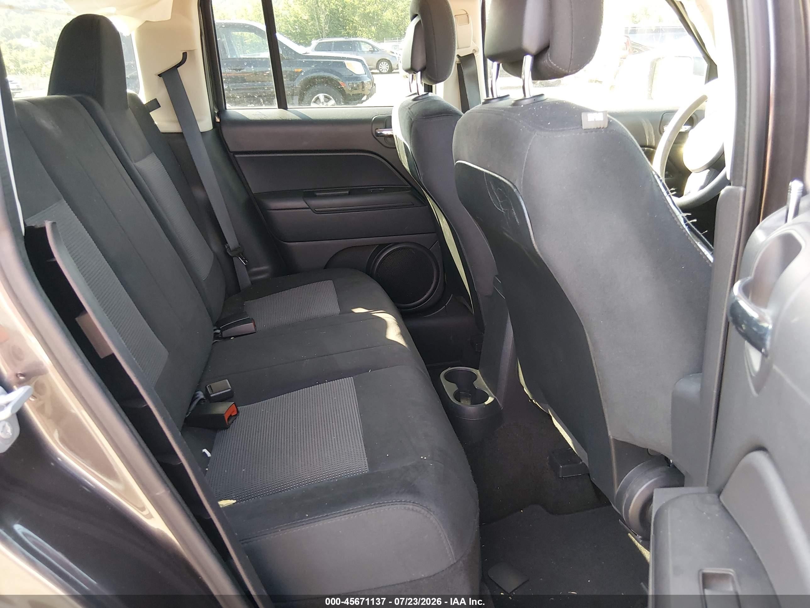 2015 Jeep Patriot Altitude Edition Серый vin: 1C4NJRBB6FD347839