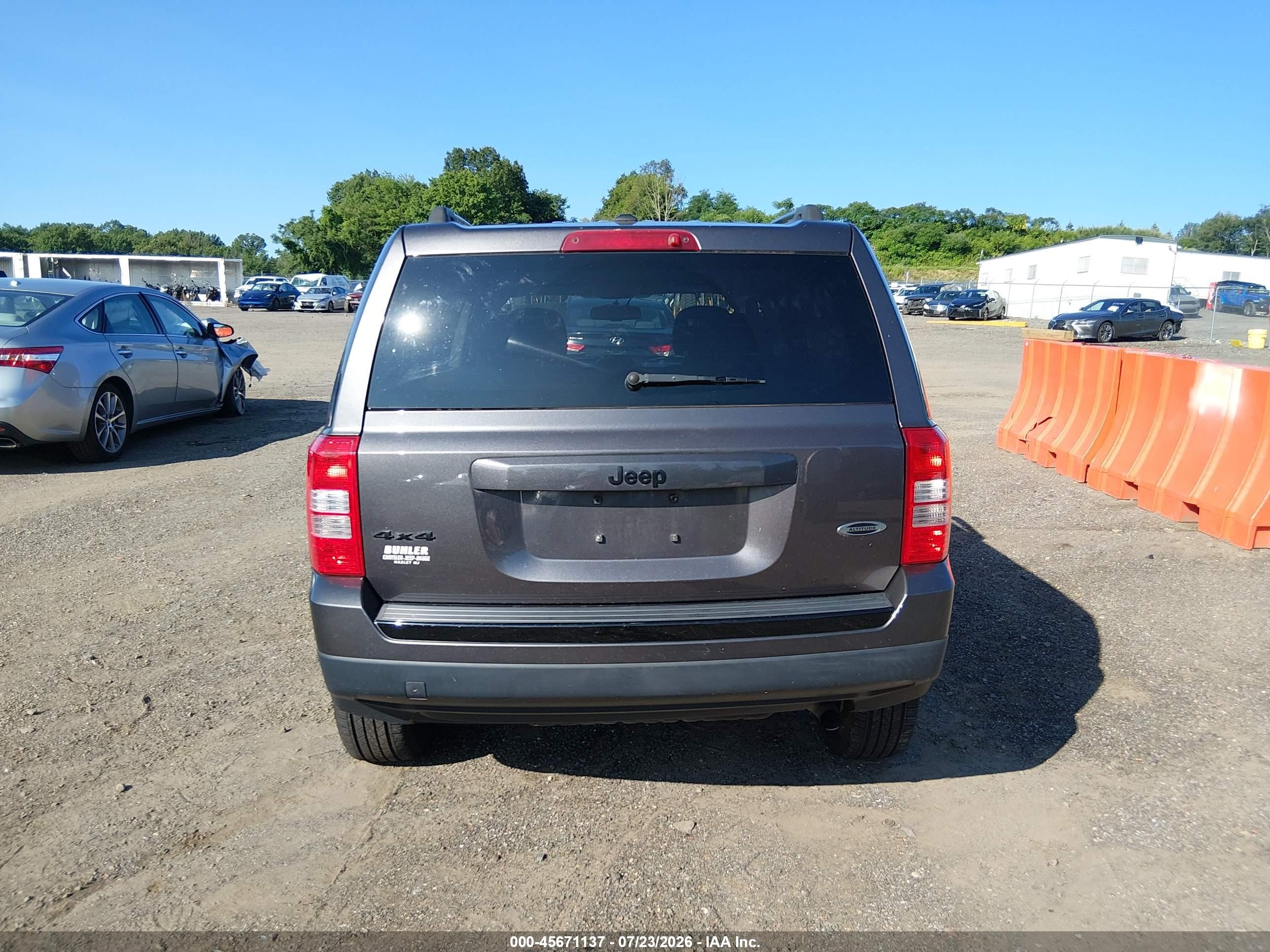 2015 Jeep Patriot Altitude Edition Серый vin: 1C4NJRBB6FD347839