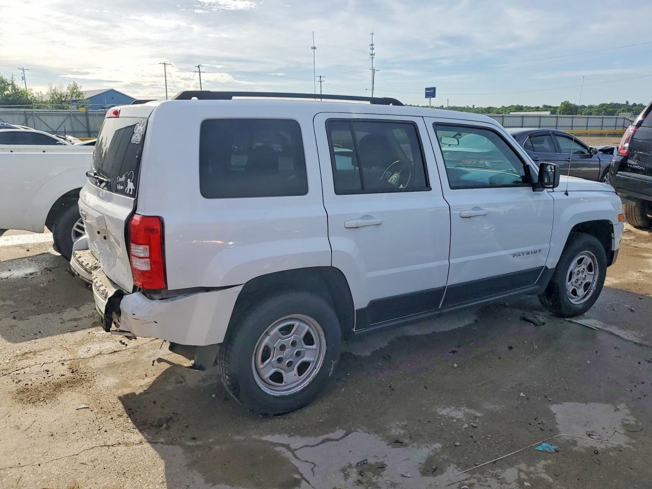 2014 Jeep Patriot Sport White vin: 1C4NJRBB7ED728811