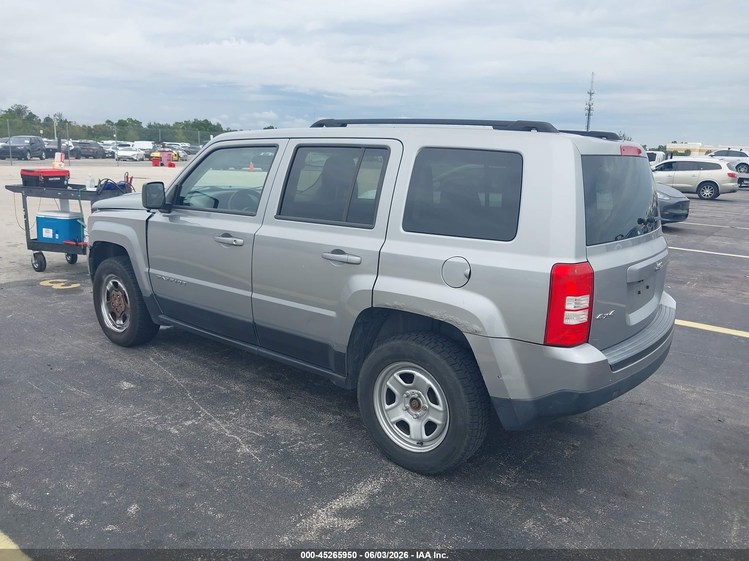 2015 Jeep Patriot Sport Gray vin: 1C4NJRBB7FD197904