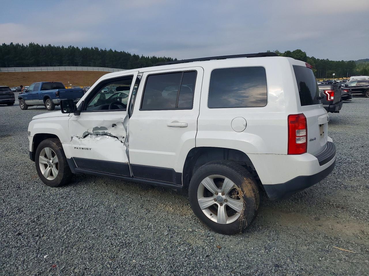2015 Jeep Patriot Sport White vin: 1C4NJRBB7FD439610