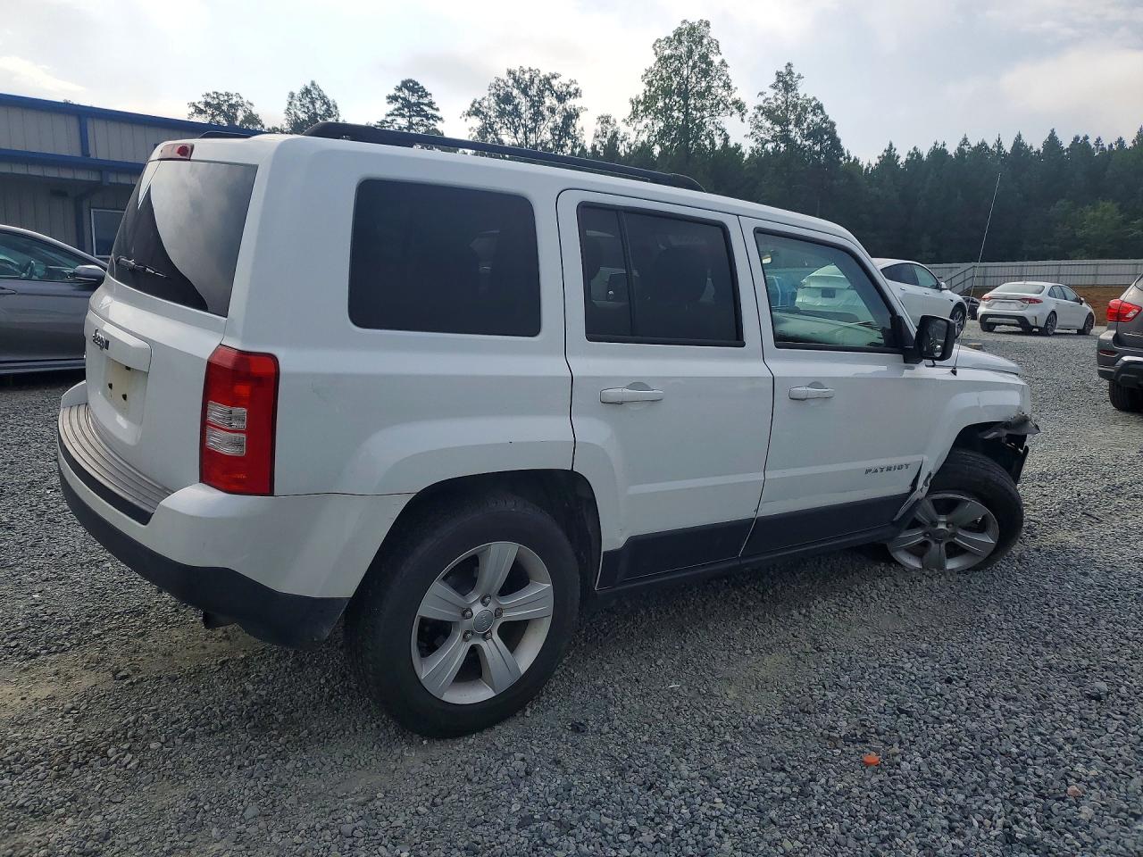 2015 Jeep Patriot Sport White vin: 1C4NJRBB7FD439610
