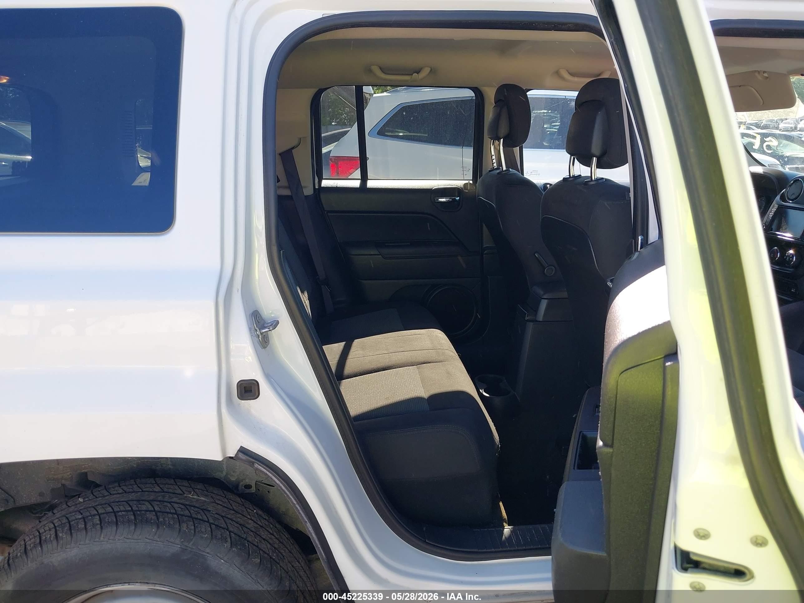 2016 Jeep Patriot Sport Белый vin: 1C4NJRBB7GD755798