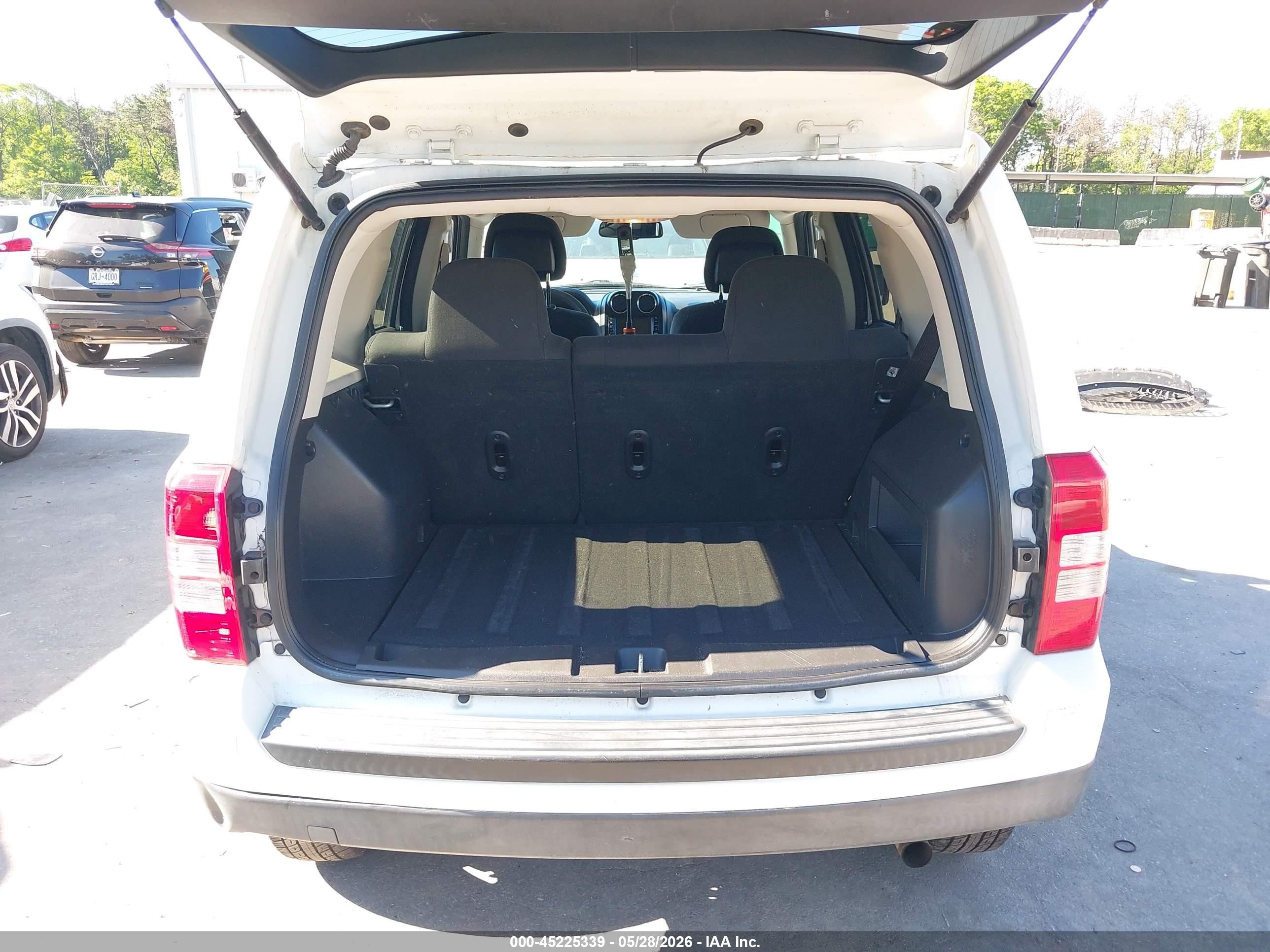 2016 Jeep Patriot Sport Белый vin: 1C4NJRBB7GD755798