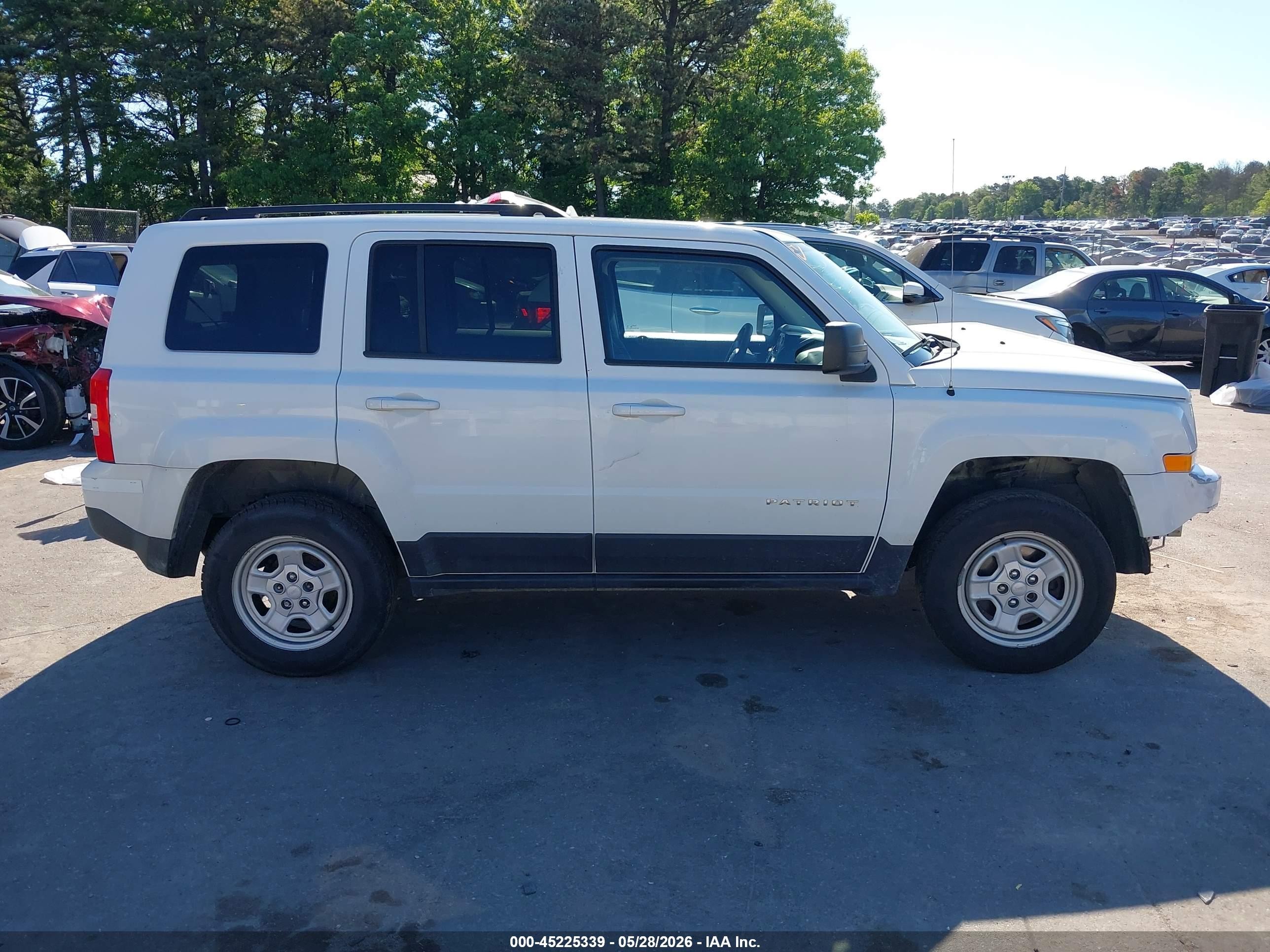 2016 Jeep Patriot Sport Белый vin: 1C4NJRBB7GD755798