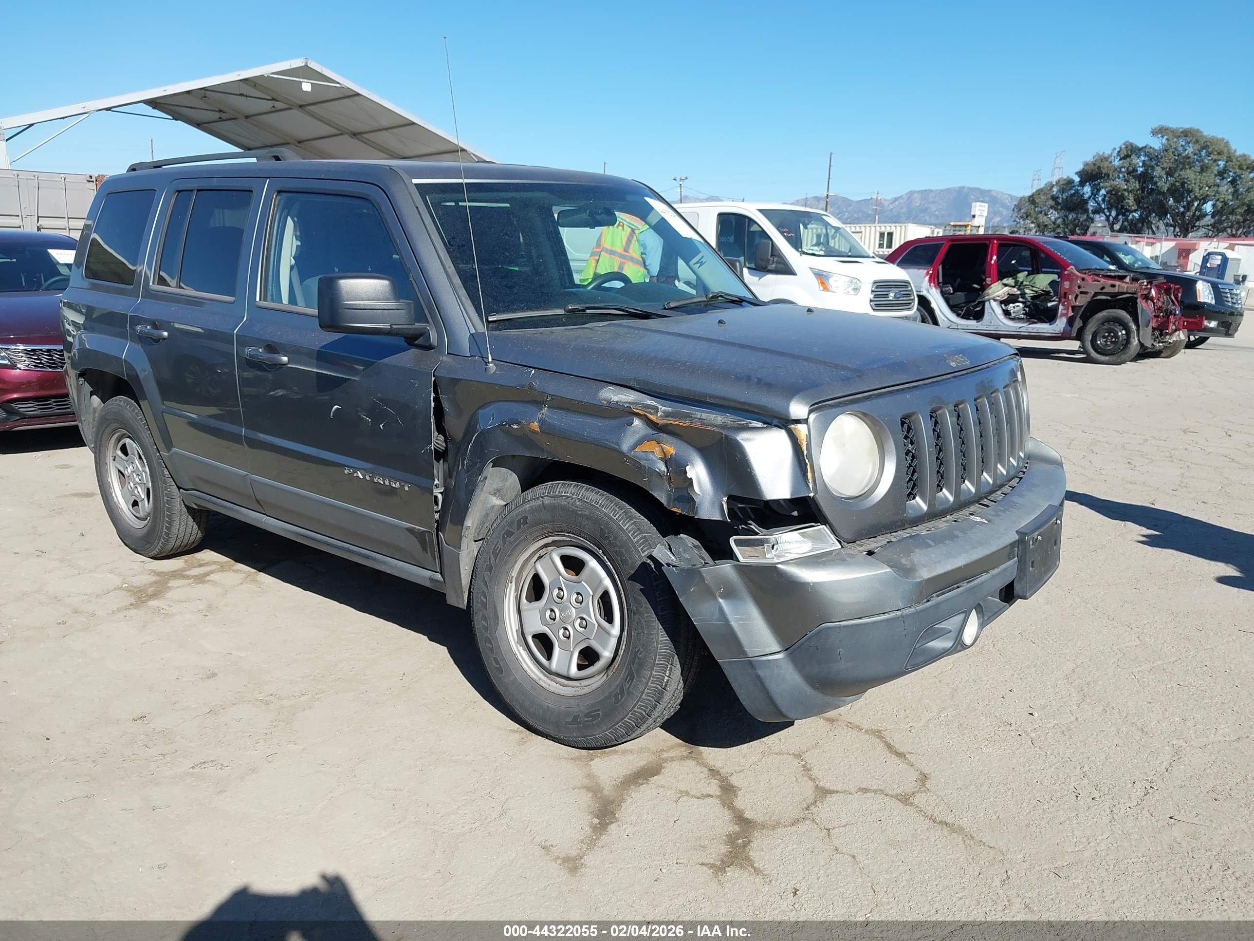 2013 Jeep Patriot Sport Gray vin: 1C4NJRBB8DD203075