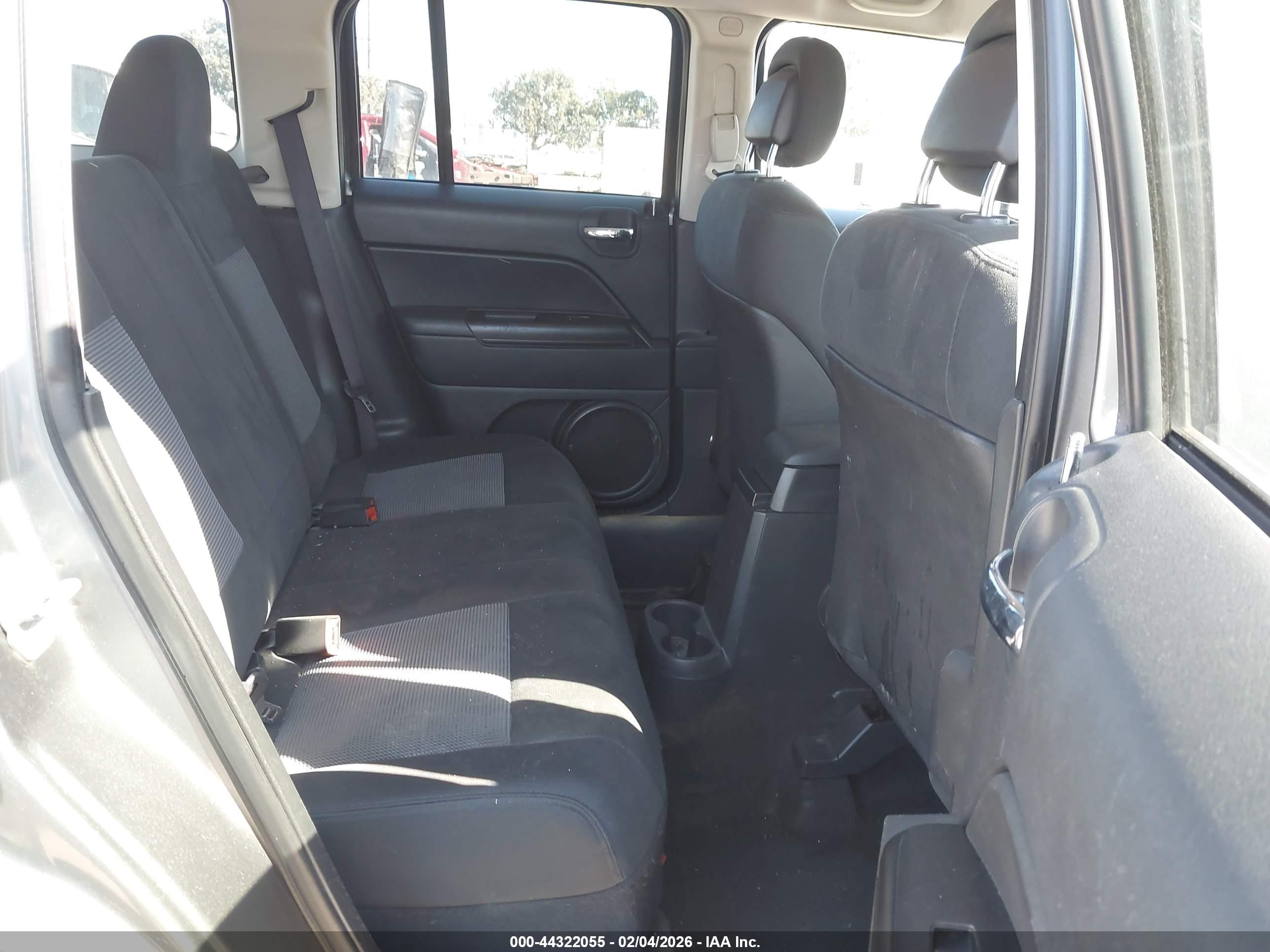 2013 Jeep Patriot Sport Gray vin: 1C4NJRBB8DD203075