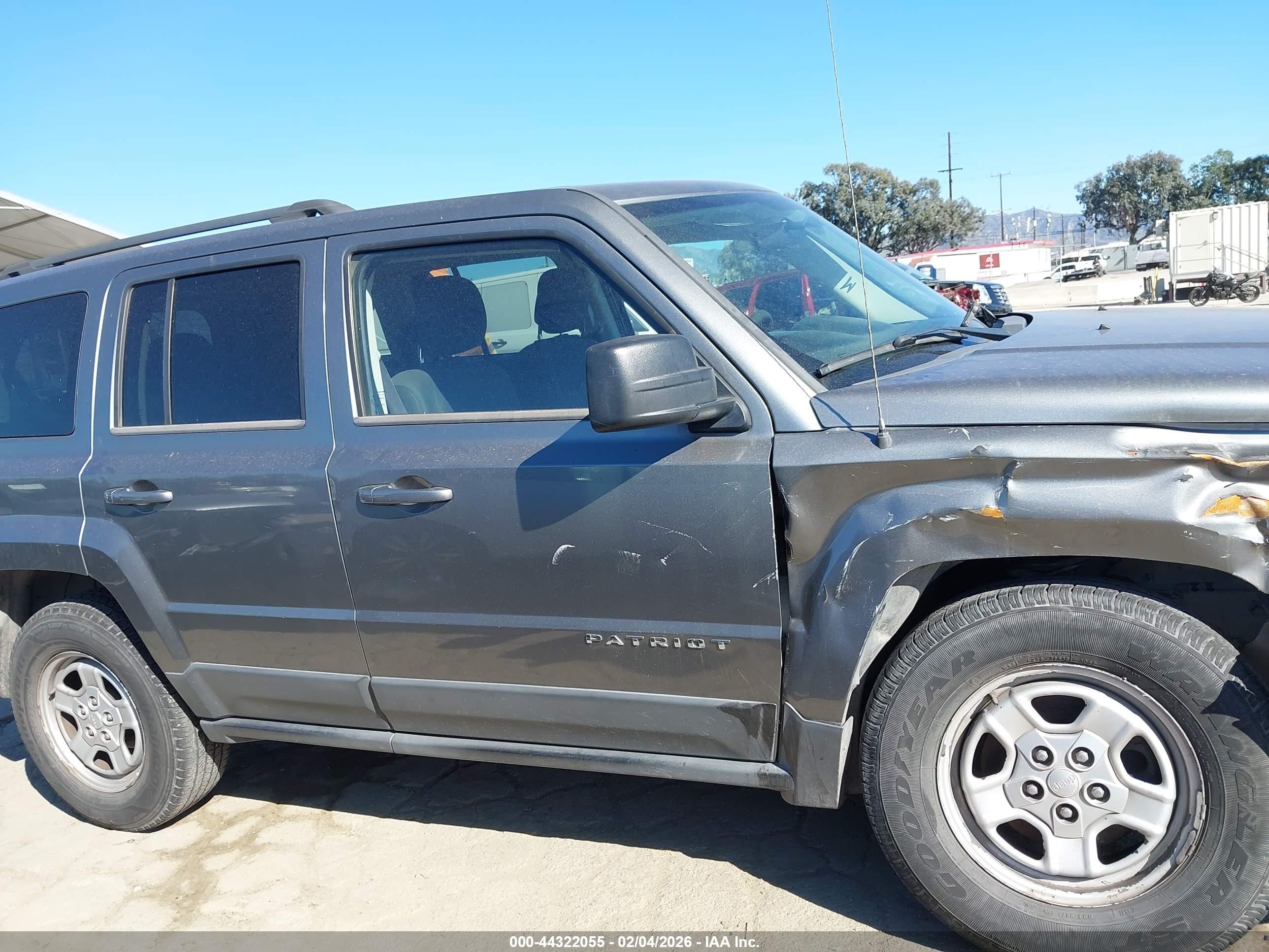2013 Jeep Patriot Sport Gray vin: 1C4NJRBB8DD203075