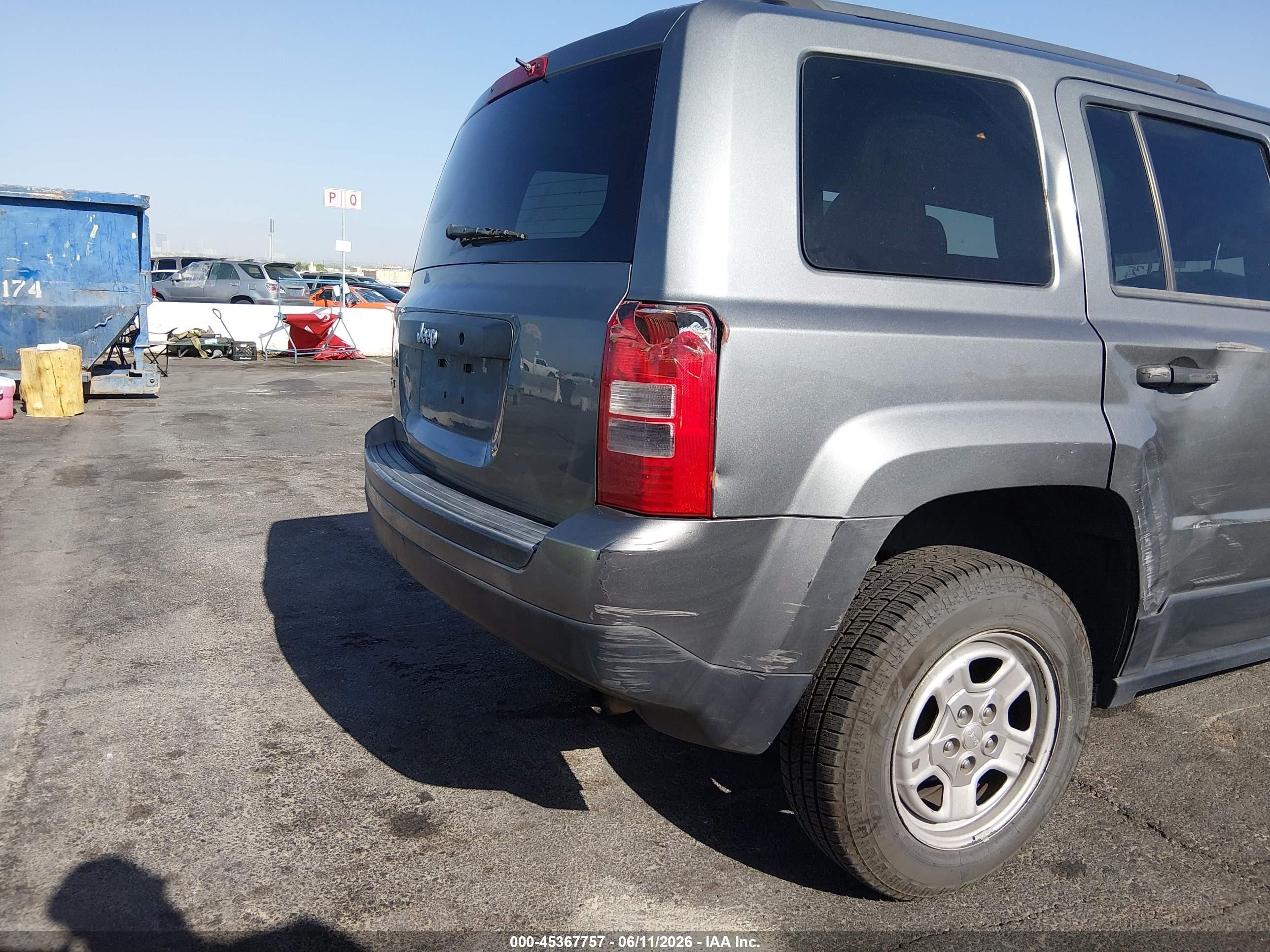 2014 Jeep Patriot Sport Gray vin: 1C4NJRBB8ED510831