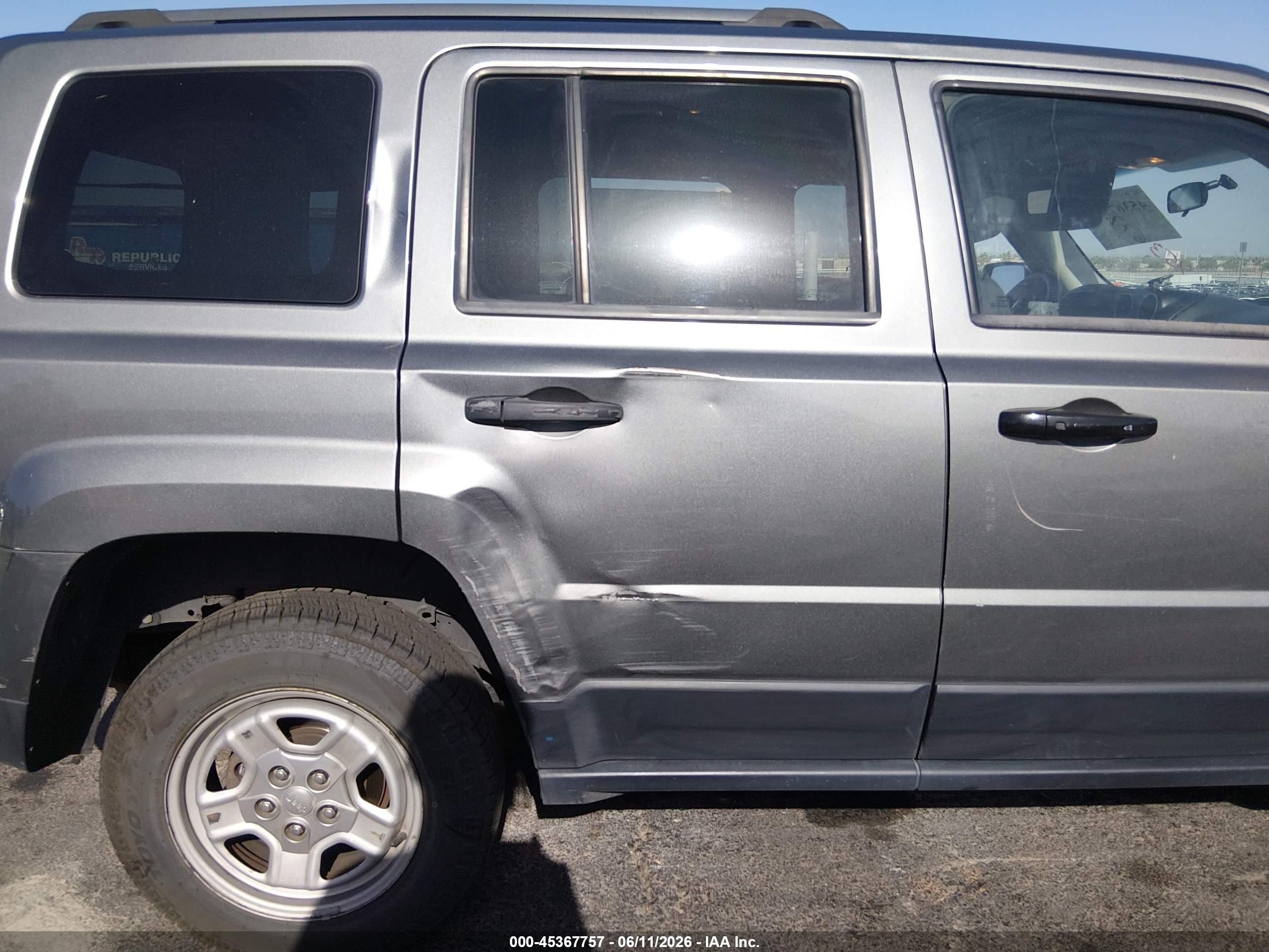 2014 Jeep Patriot Sport Gray vin: 1C4NJRBB8ED510831