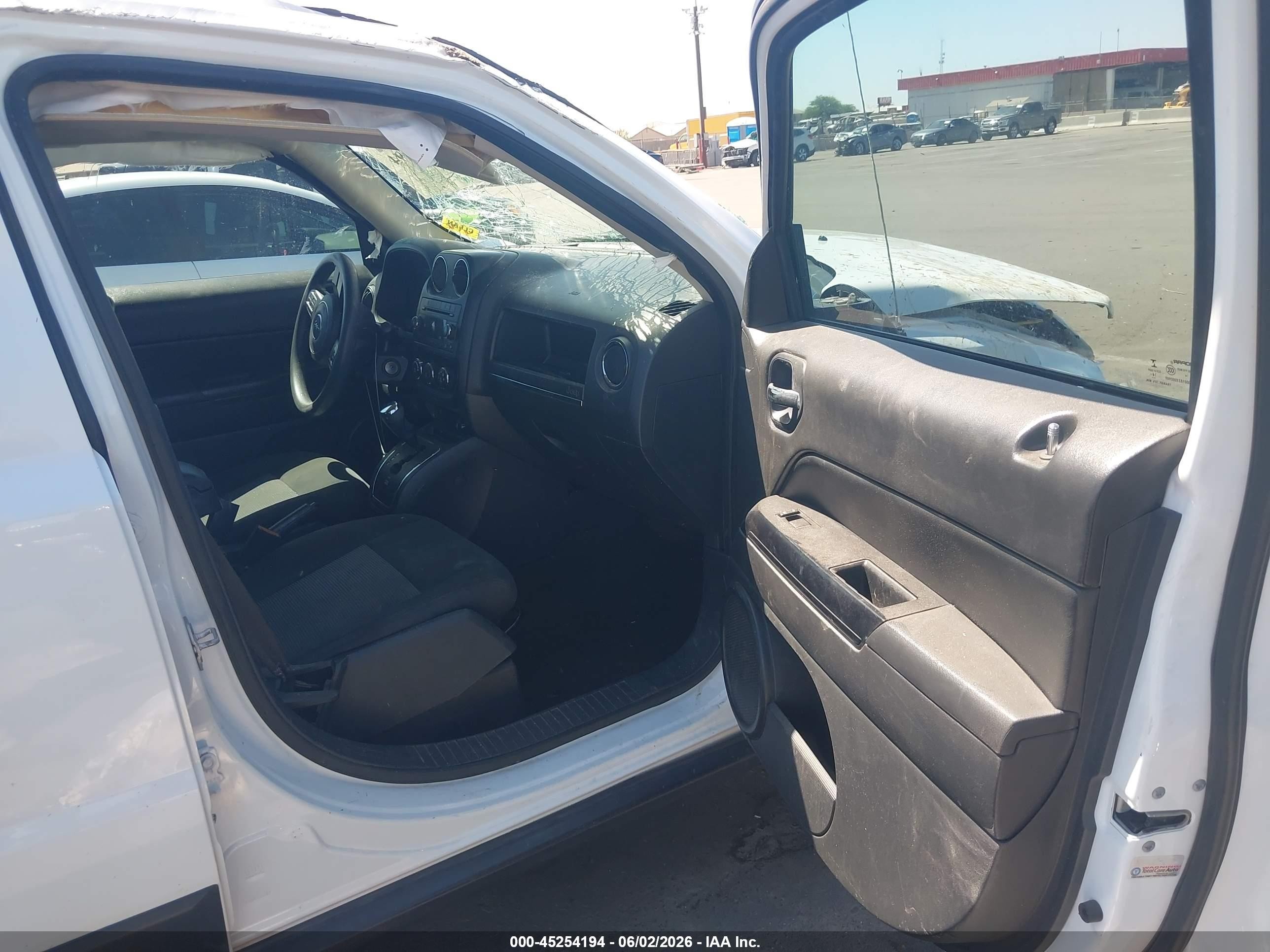 2015 Jeep Patriot Sport White vin: 1C4NJRBB8FD270343