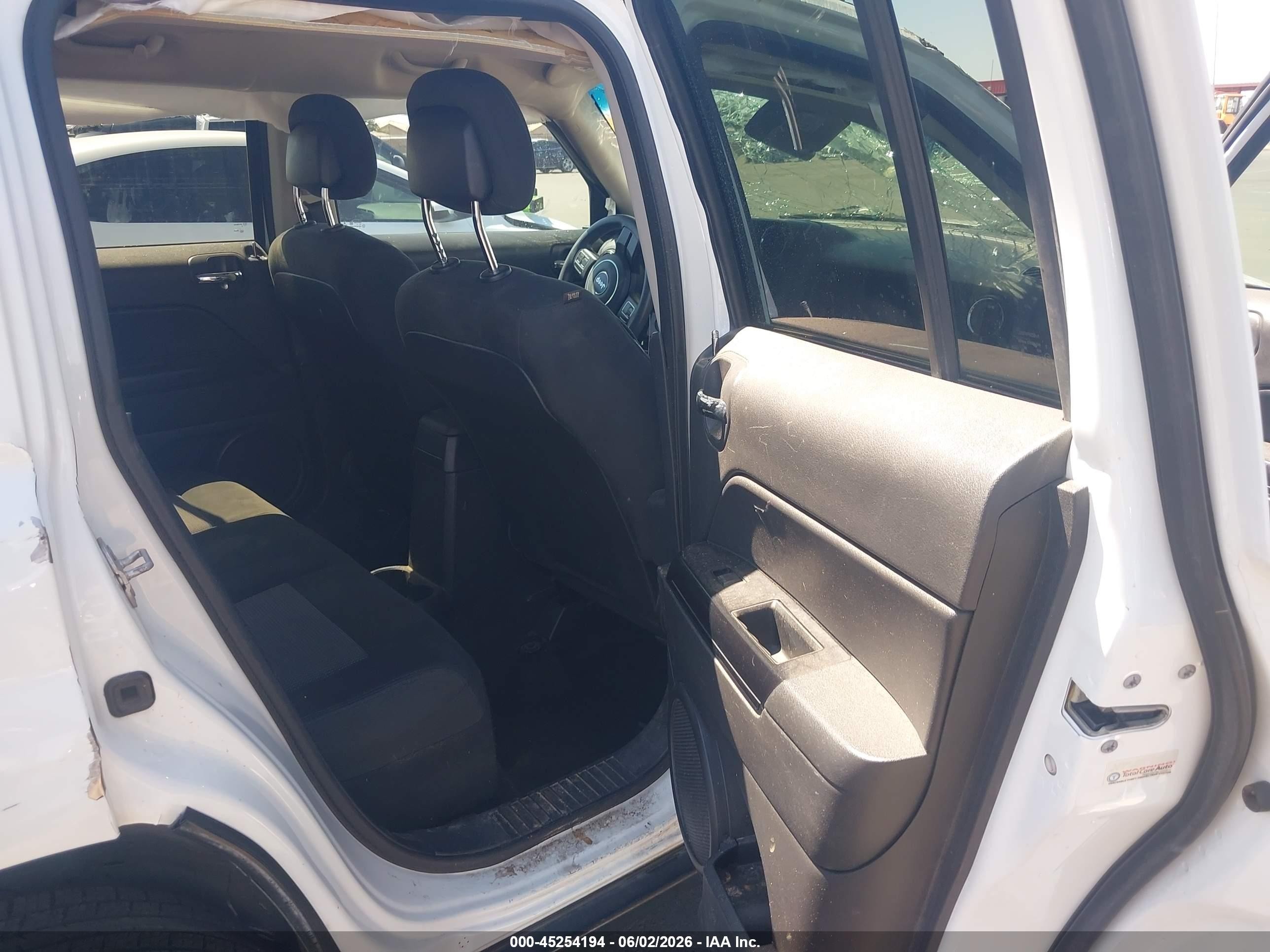 2015 Jeep Patriot Sport White vin: 1C4NJRBB8FD270343