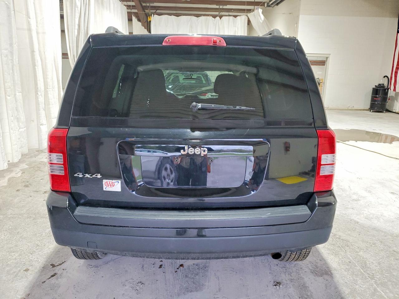 2012 Jeep Patriot Sport White vin: 1C4NJRBB9CD584160