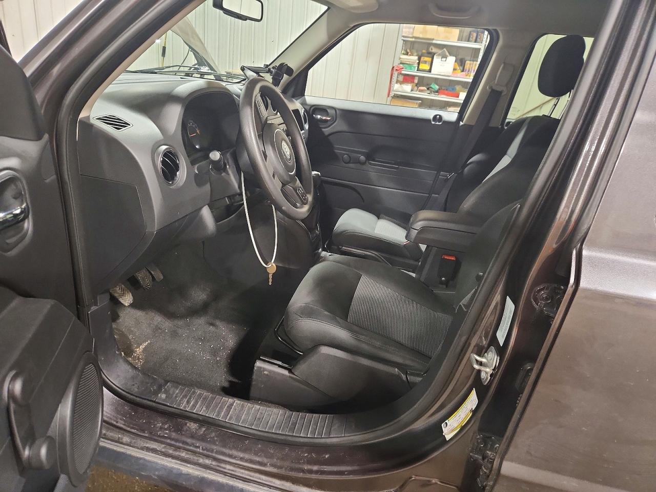 2015 Jeep Patriot Sport Угольный vin: 1C4NJRBB9FD244415
