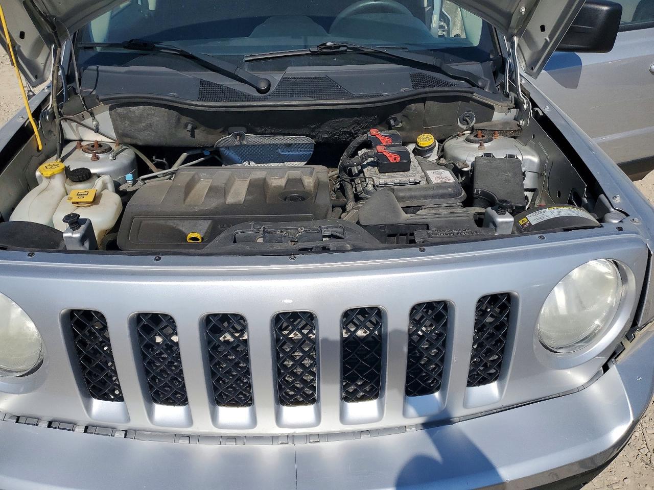 2013 Jeep Patriot Sport Silver vin: 1C4NJRBBXDD129366