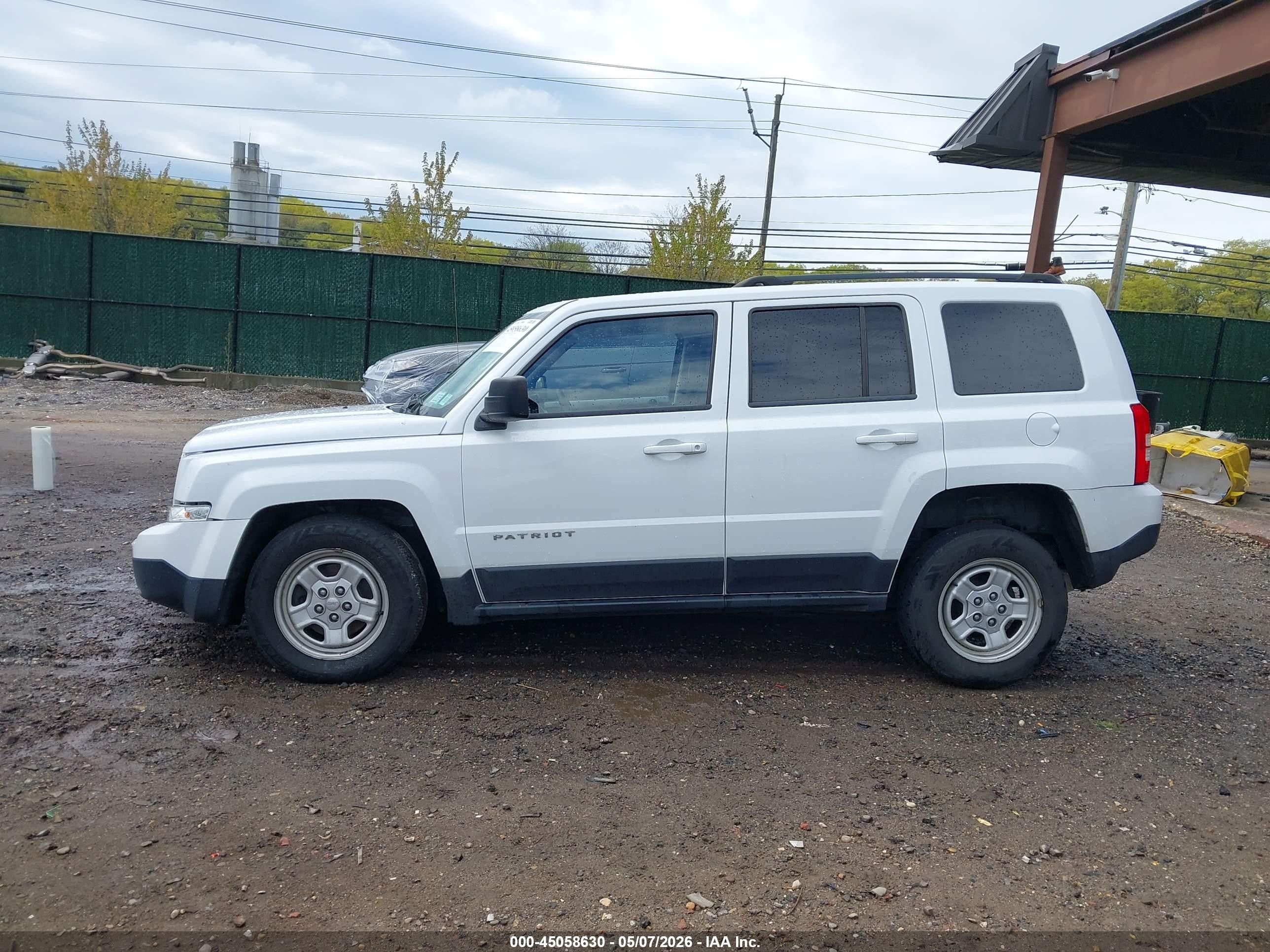 2014 Jeep Patriot Sport White vin: 1C4NJRBBXED808684