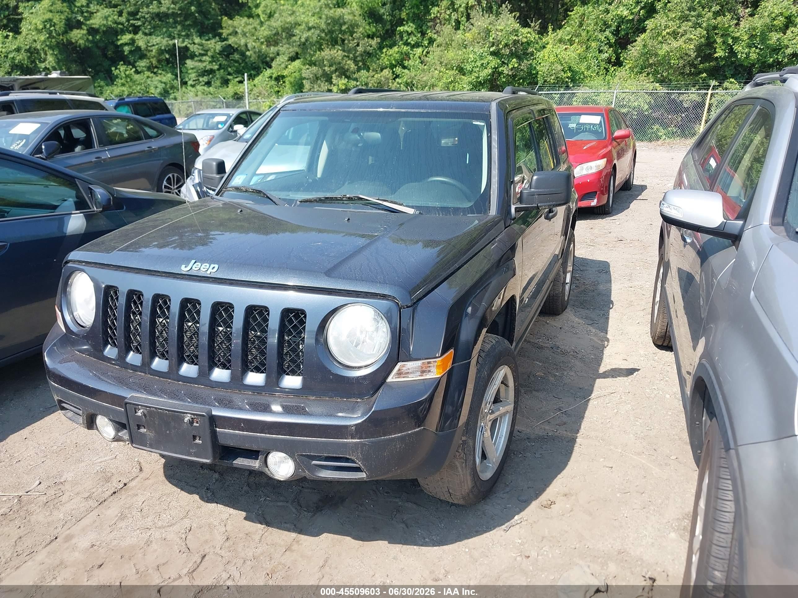 2014 Jeep Patriot Sport Gray vin: 1C4NJRBBXED852877