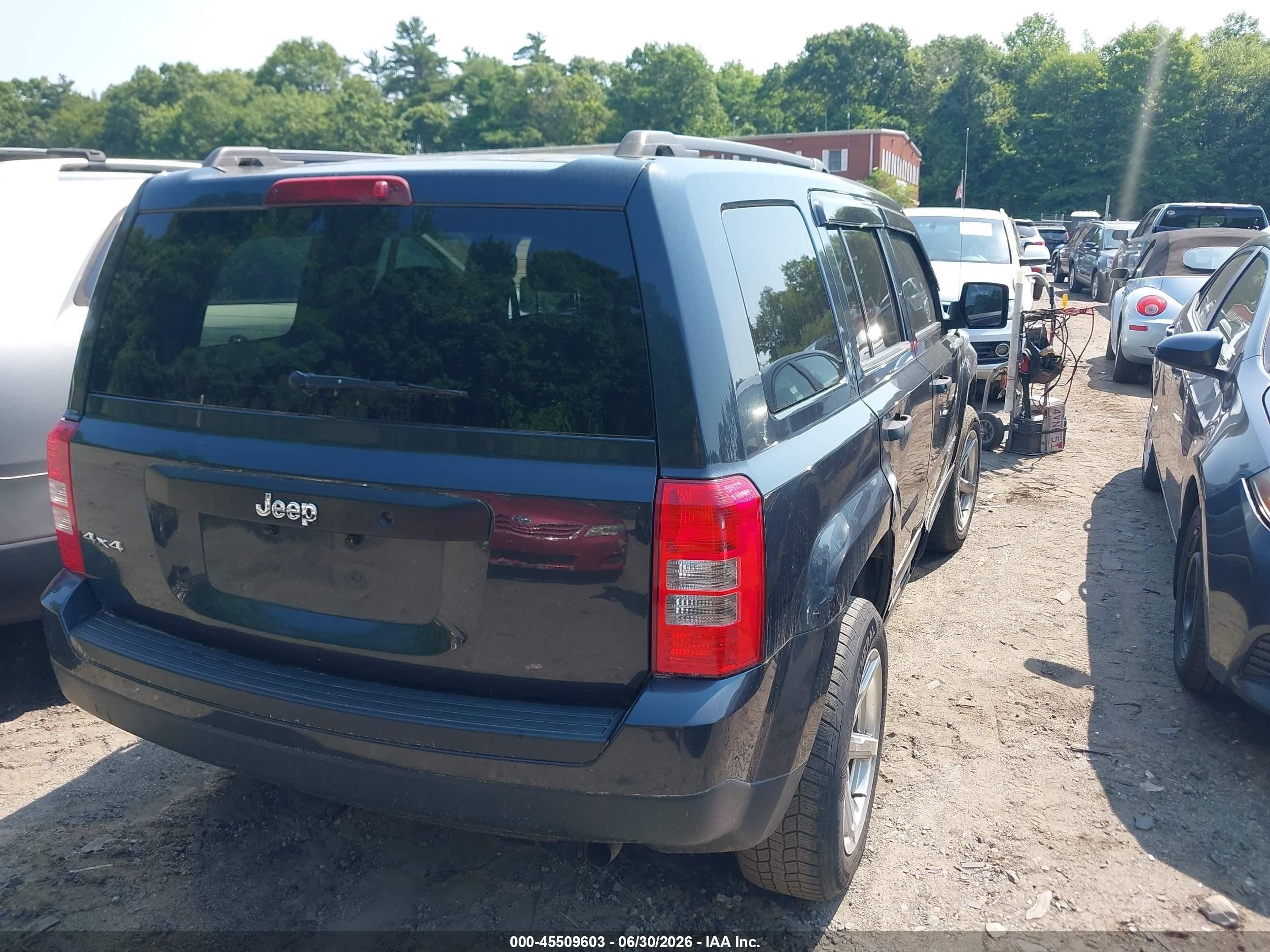 2014 Jeep Patriot Sport Gray vin: 1C4NJRBBXED852877