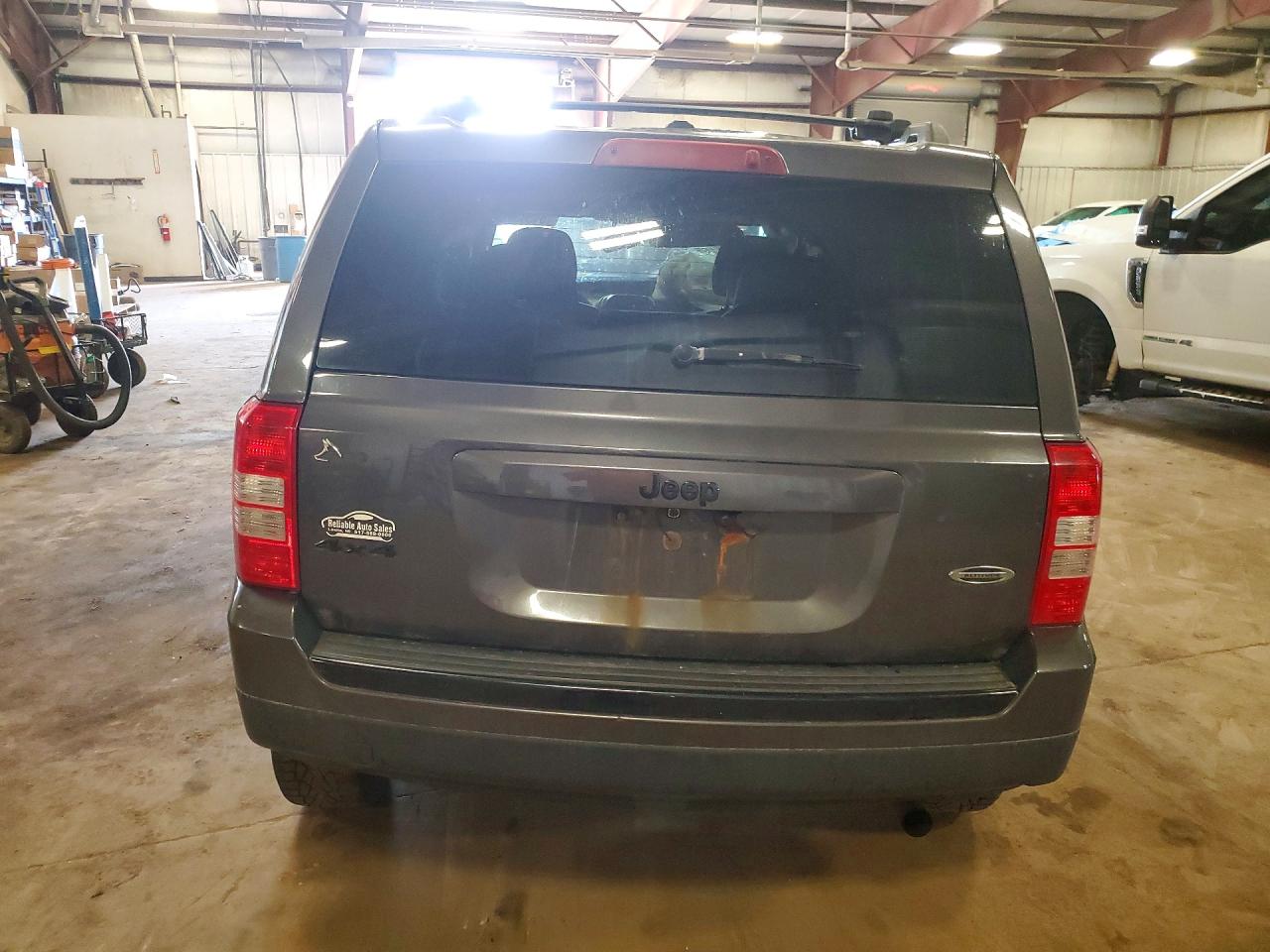 2015 Jeep Patriot Sport Gray vin: 1C4NJRBBXFD218096