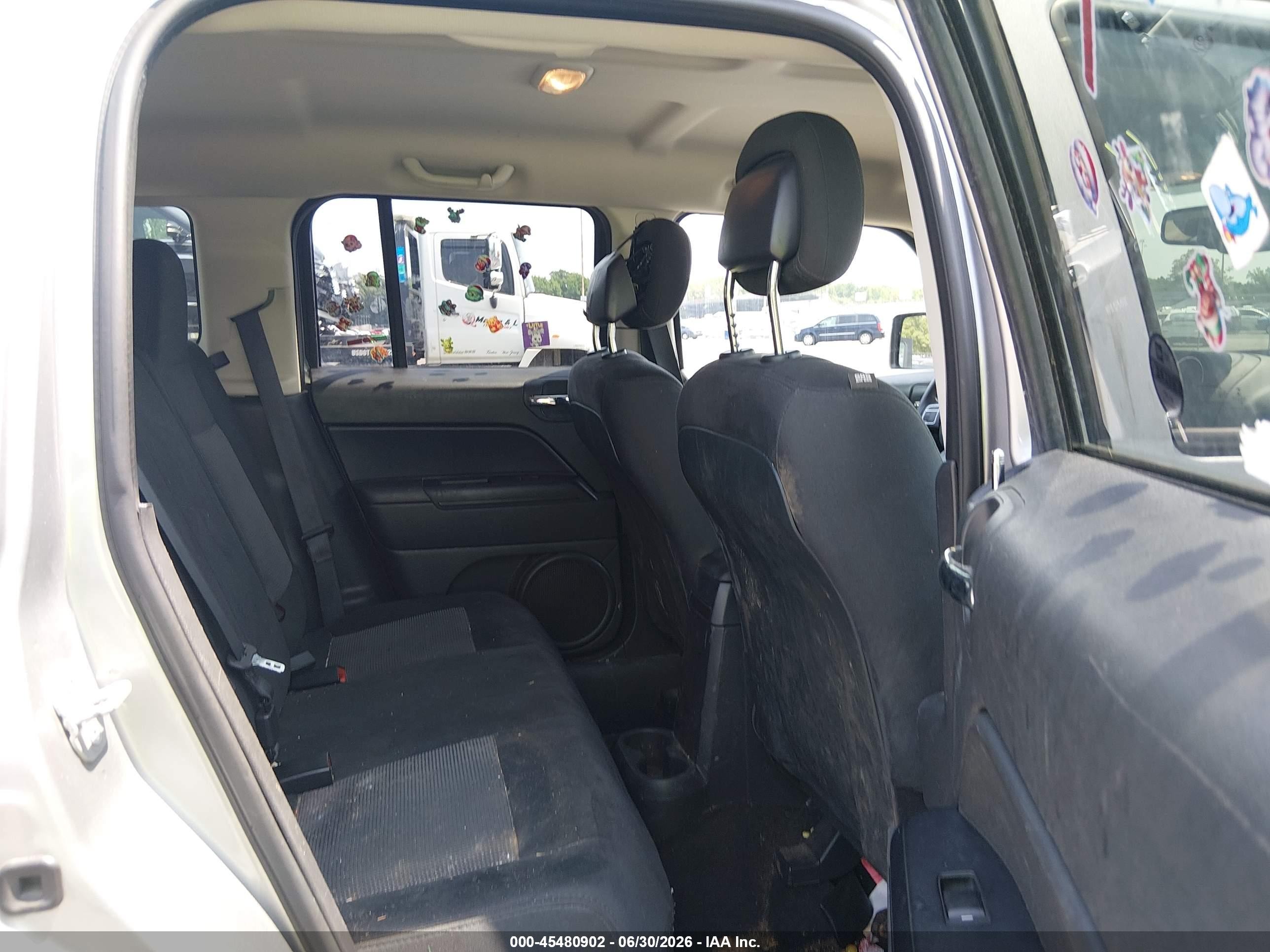2015 Jeep Patriot Sport Silver vin: 1C4NJRBBXFD317341