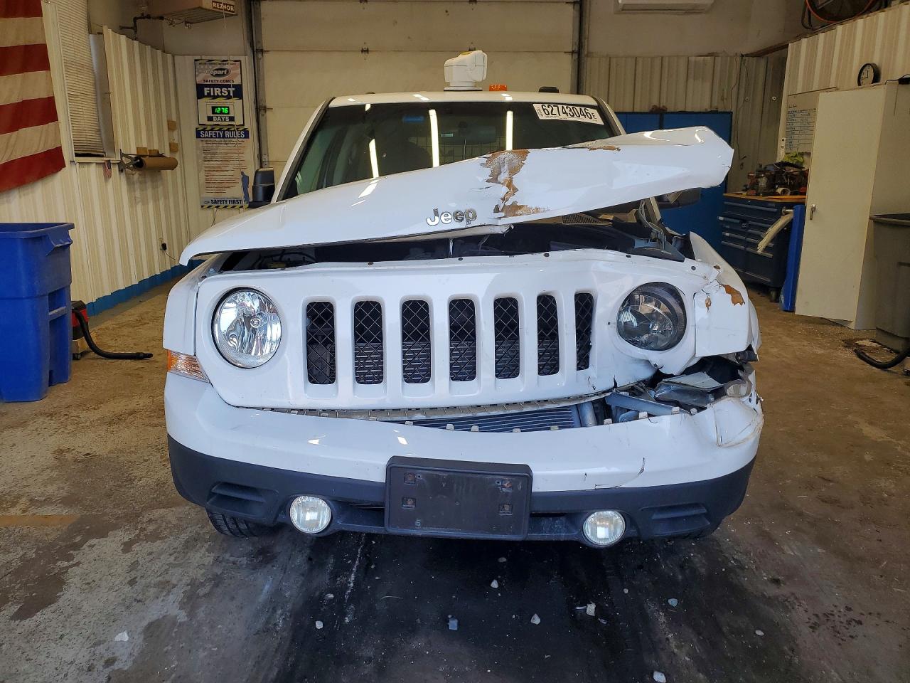 2015 Jeep Patriot Sport White vin: 1C4NJRBBXFD408609
