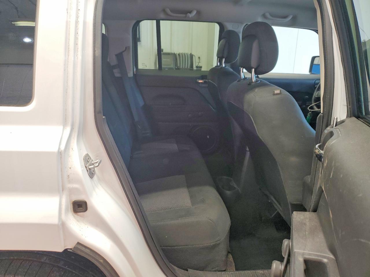 2015 Jeep Patriot Sport White vin: 1C4NJRBBXFD408609