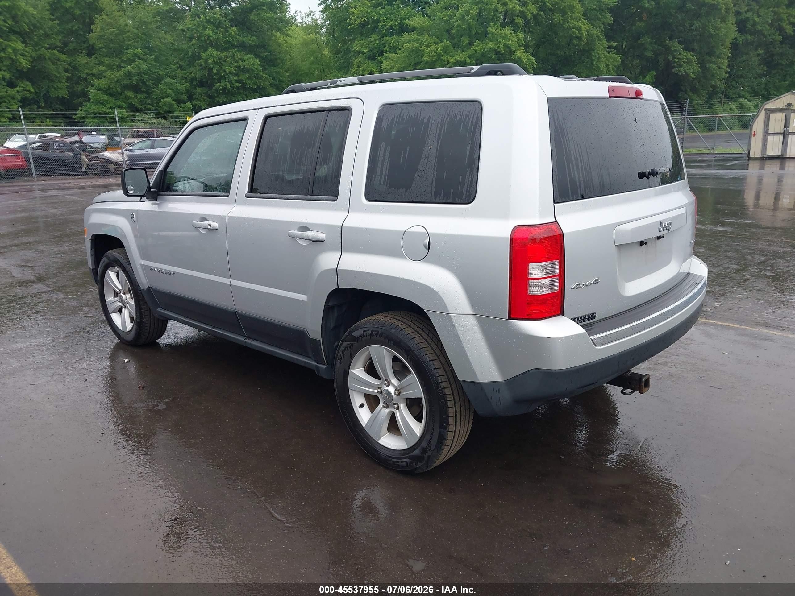 2014 Jeep Patriot Limited Silver vin: 1C4NJRCB0ED542087