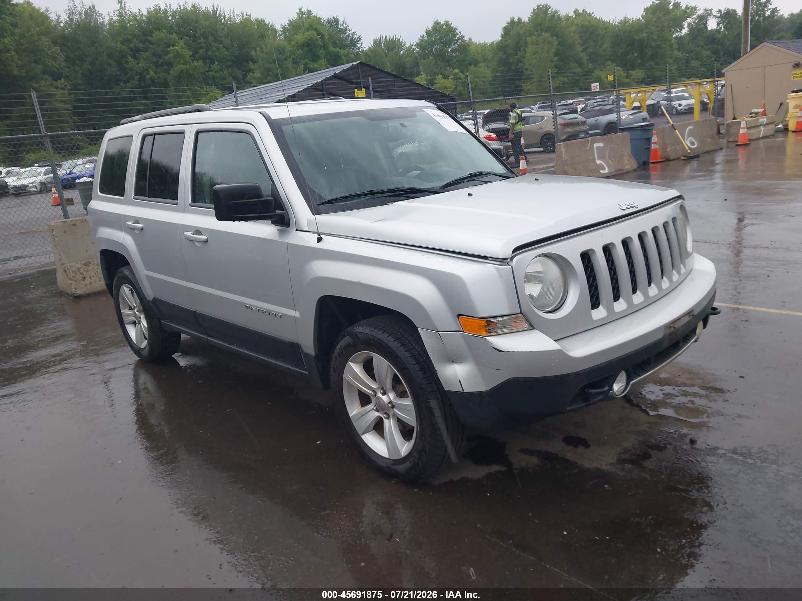 2014 Jeep Patriot Limited Silver vin: 1C4NJRCB0ED542087