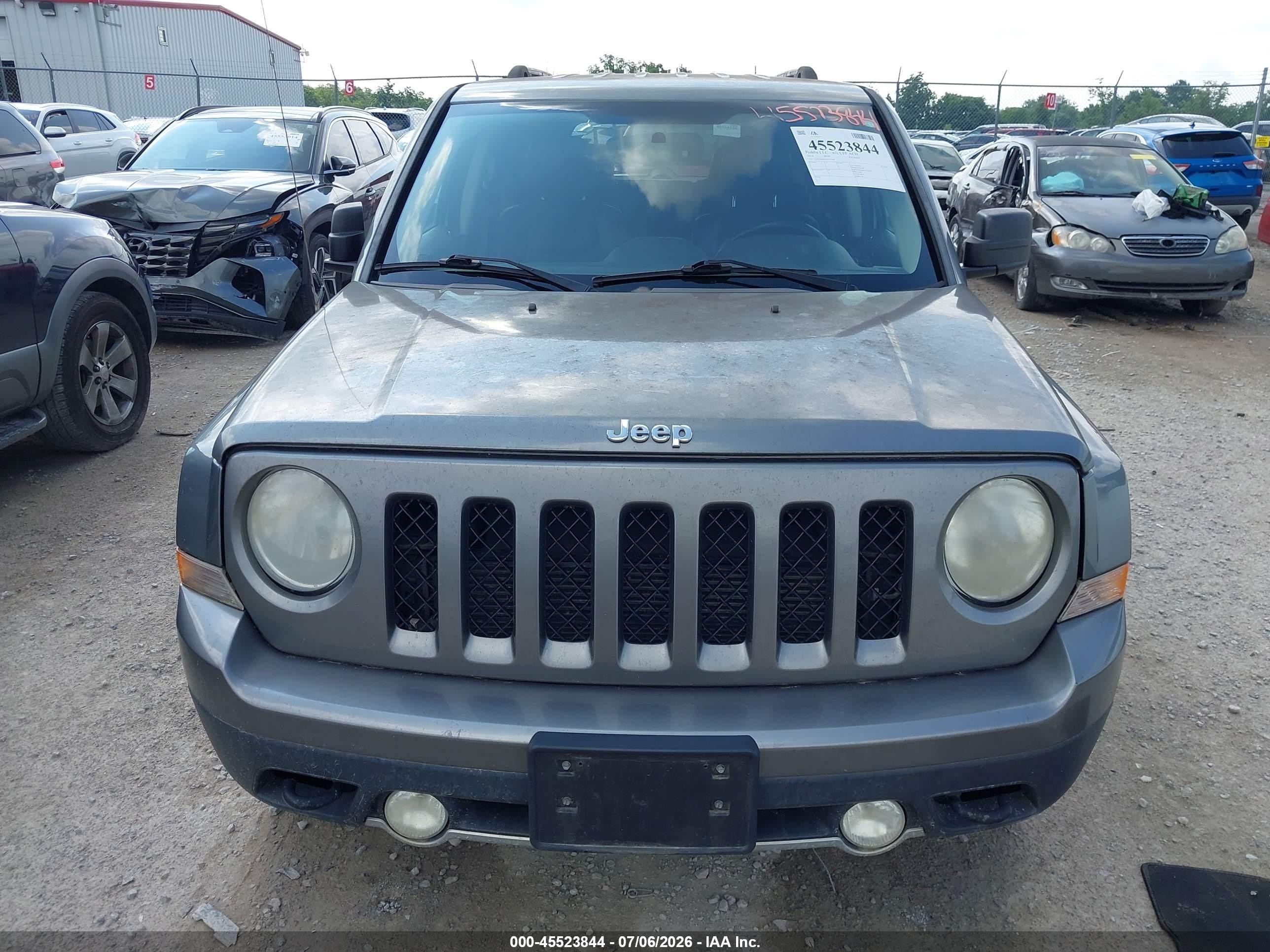 2014 Jeep Patriot Limited Gray vin: 1C4NJRCB2ED563748