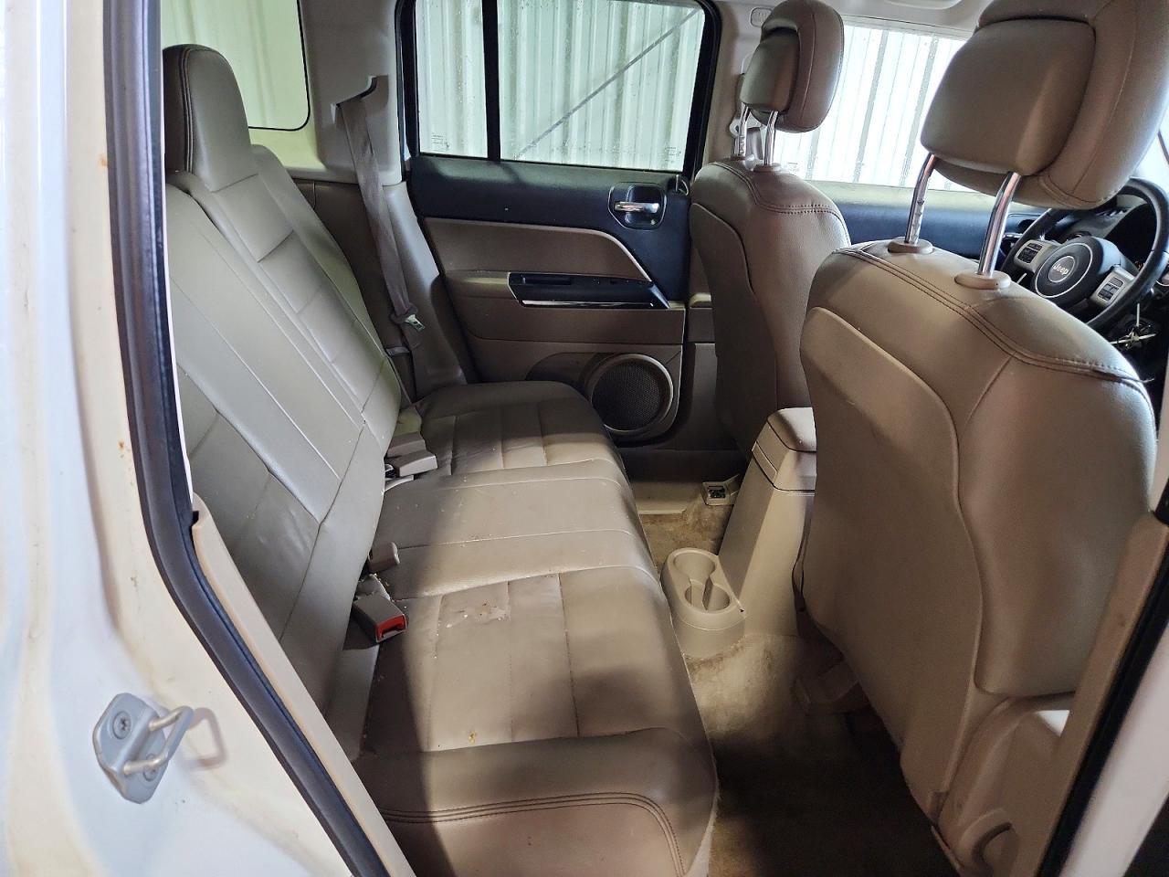 2014 Jeep Patriot Limited White vin: 1C4NJRCB6ED626057