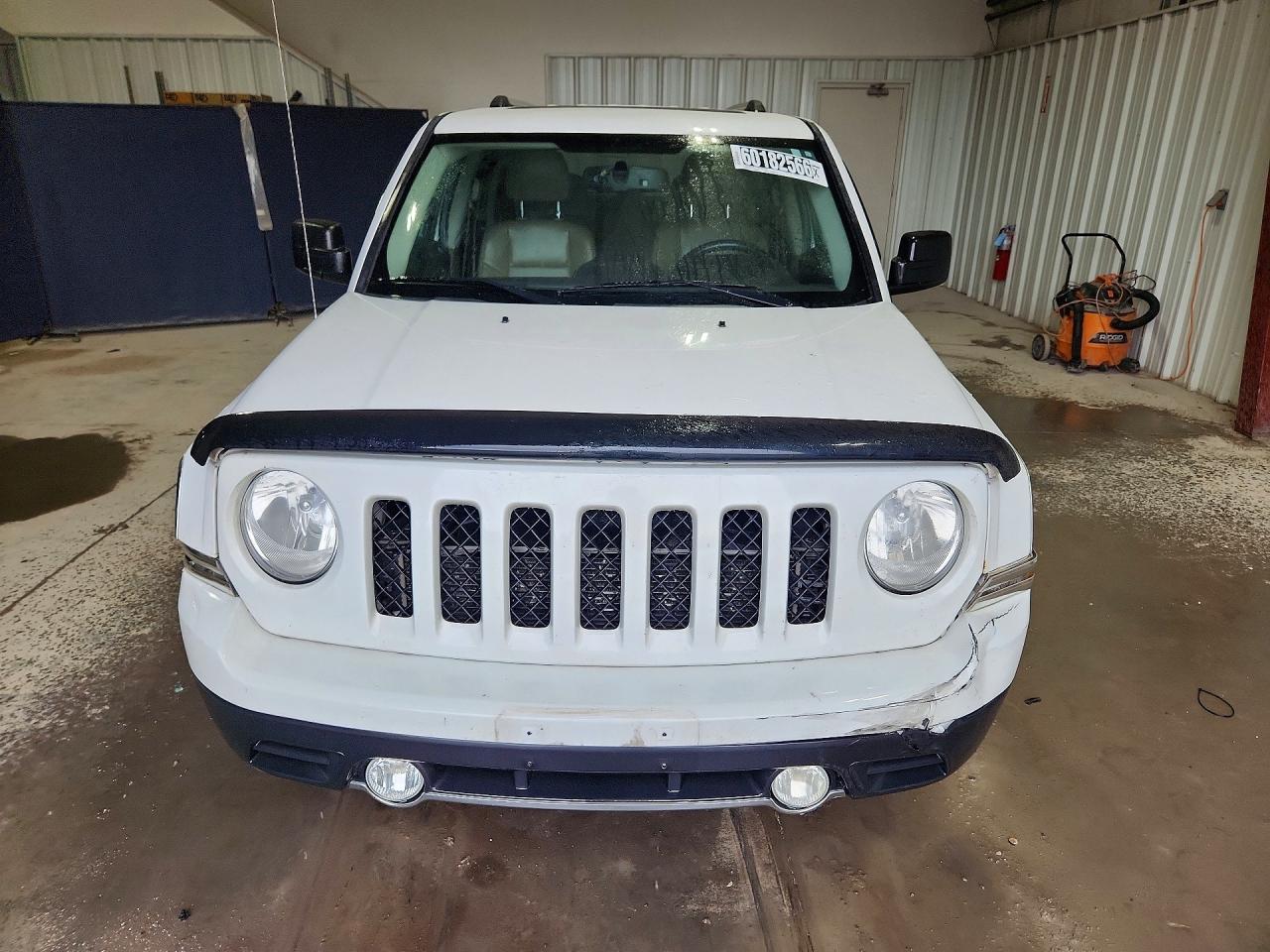 2014 Jeep Patriot Limited White vin: 1C4NJRCB6ED626057