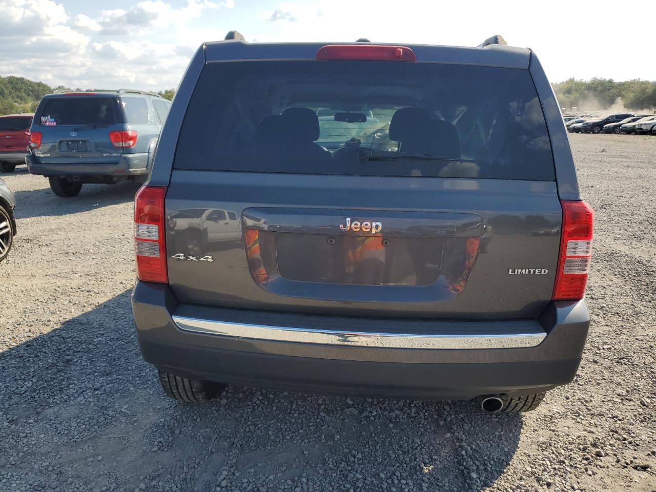 2015 Jeep Patriot Limited Серый vin: 1C4NJRCB8FD190300