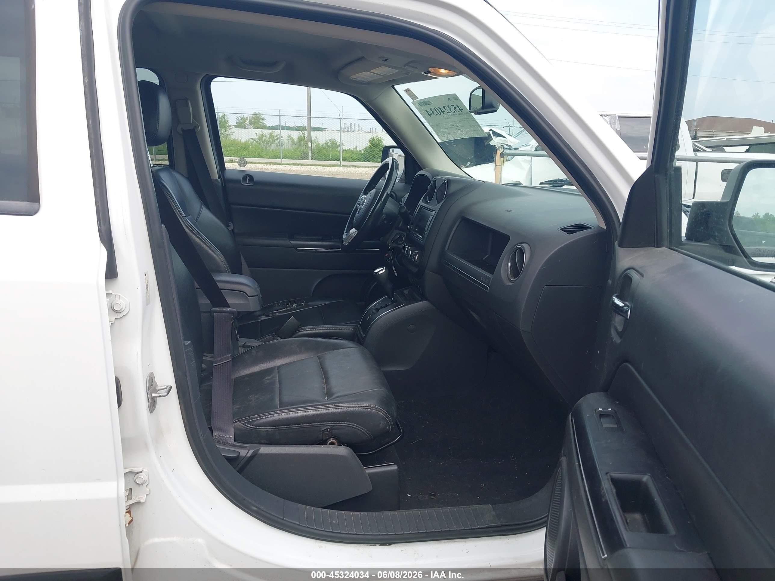 2012 Jeep Patriot Limited White vin: 1C4NJRCB9CD580947