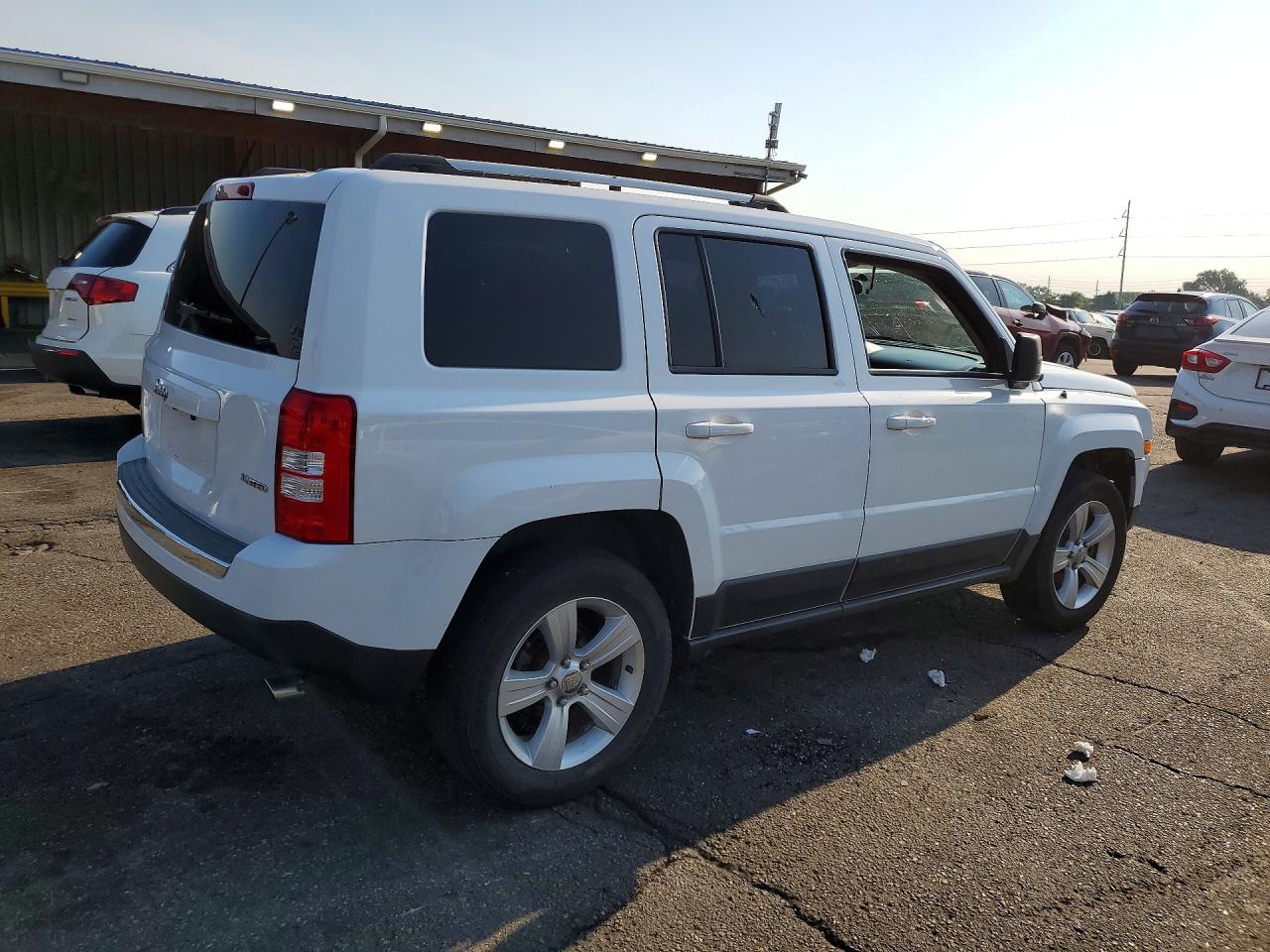 2013 Jeep Patriot Limited White vin: 1C4NJRCB9DD185376