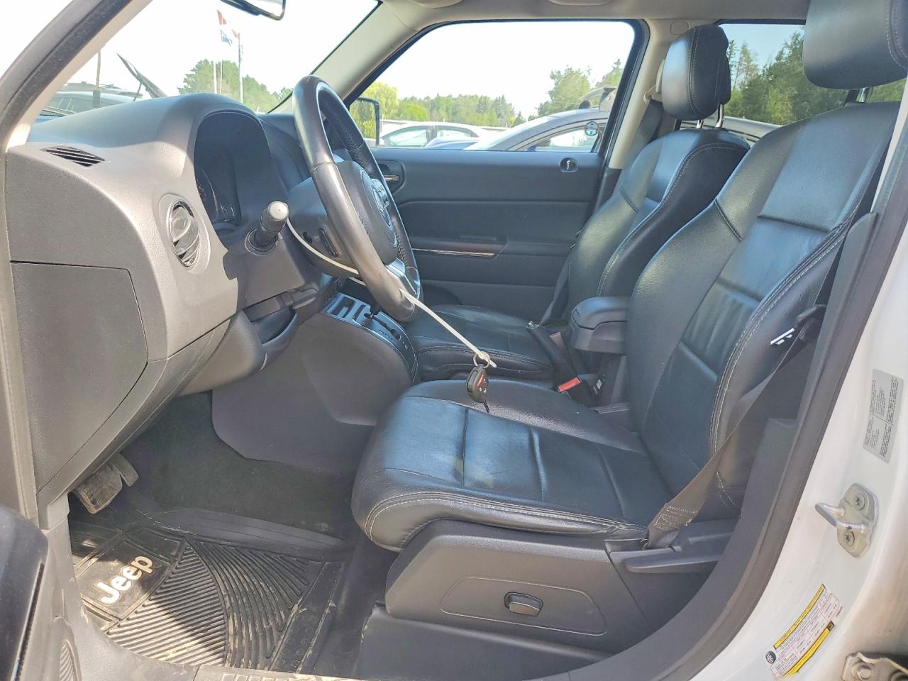 2015 Jeep Patriot Limited Белый vin: 1C4NJRCB9FD393499