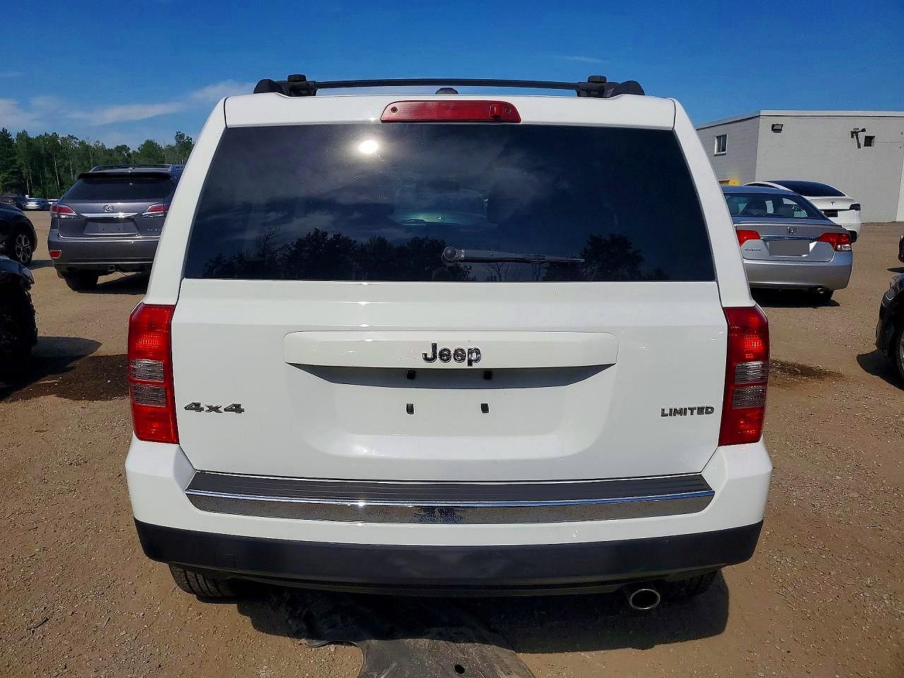 2015 Jeep Patriot Limited Белый vin: 1C4NJRCB9FD393499
