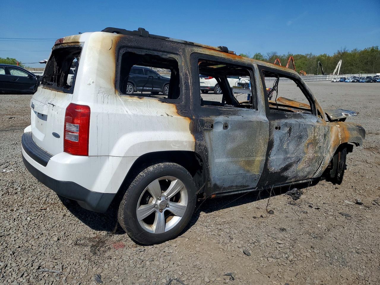 2012 Jeep Patriot Latitude Burn vin: 1C4NJRFB0CD538081