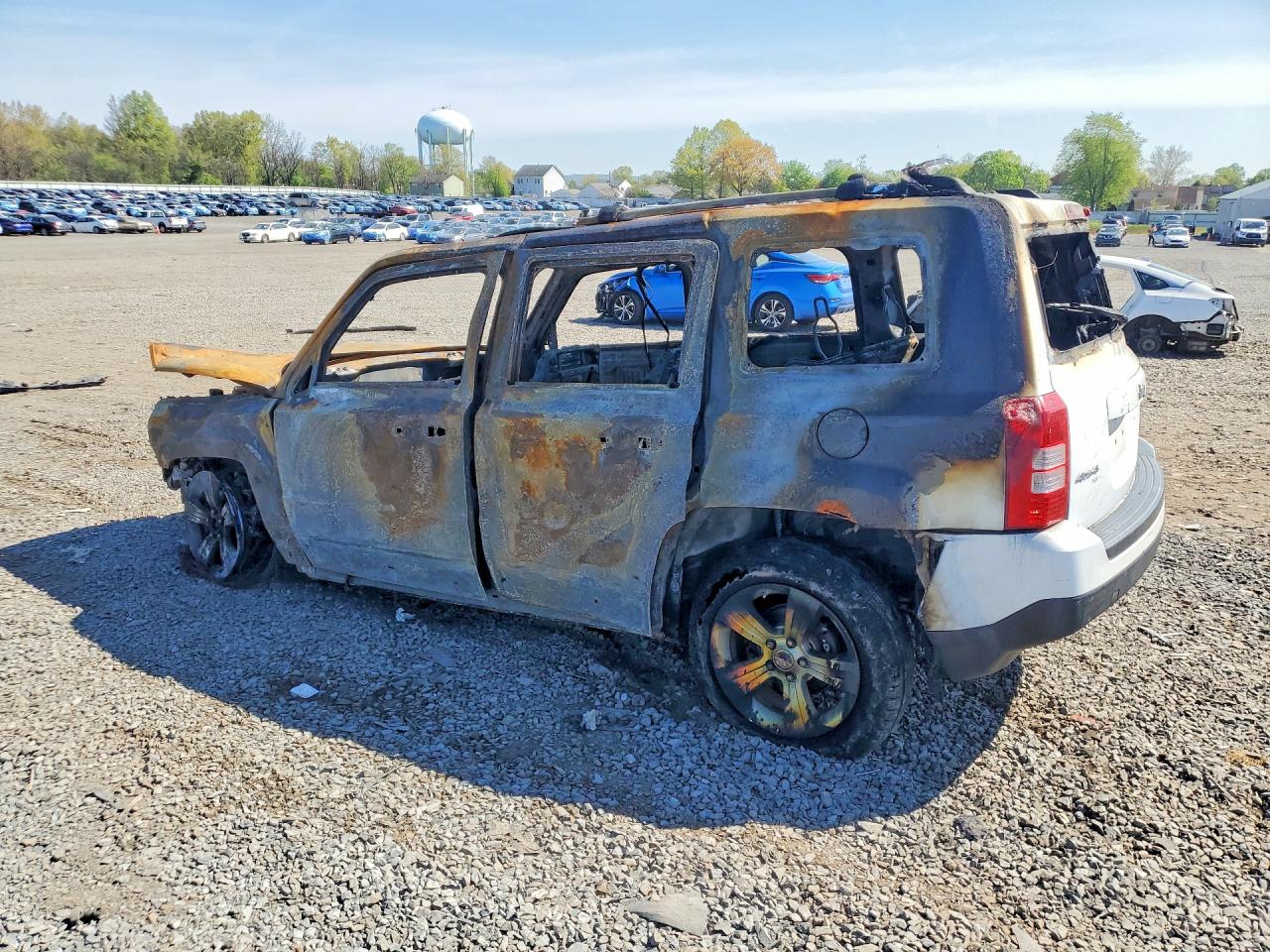 2012 Jeep Patriot Latitude Burn vin: 1C4NJRFB0CD538081