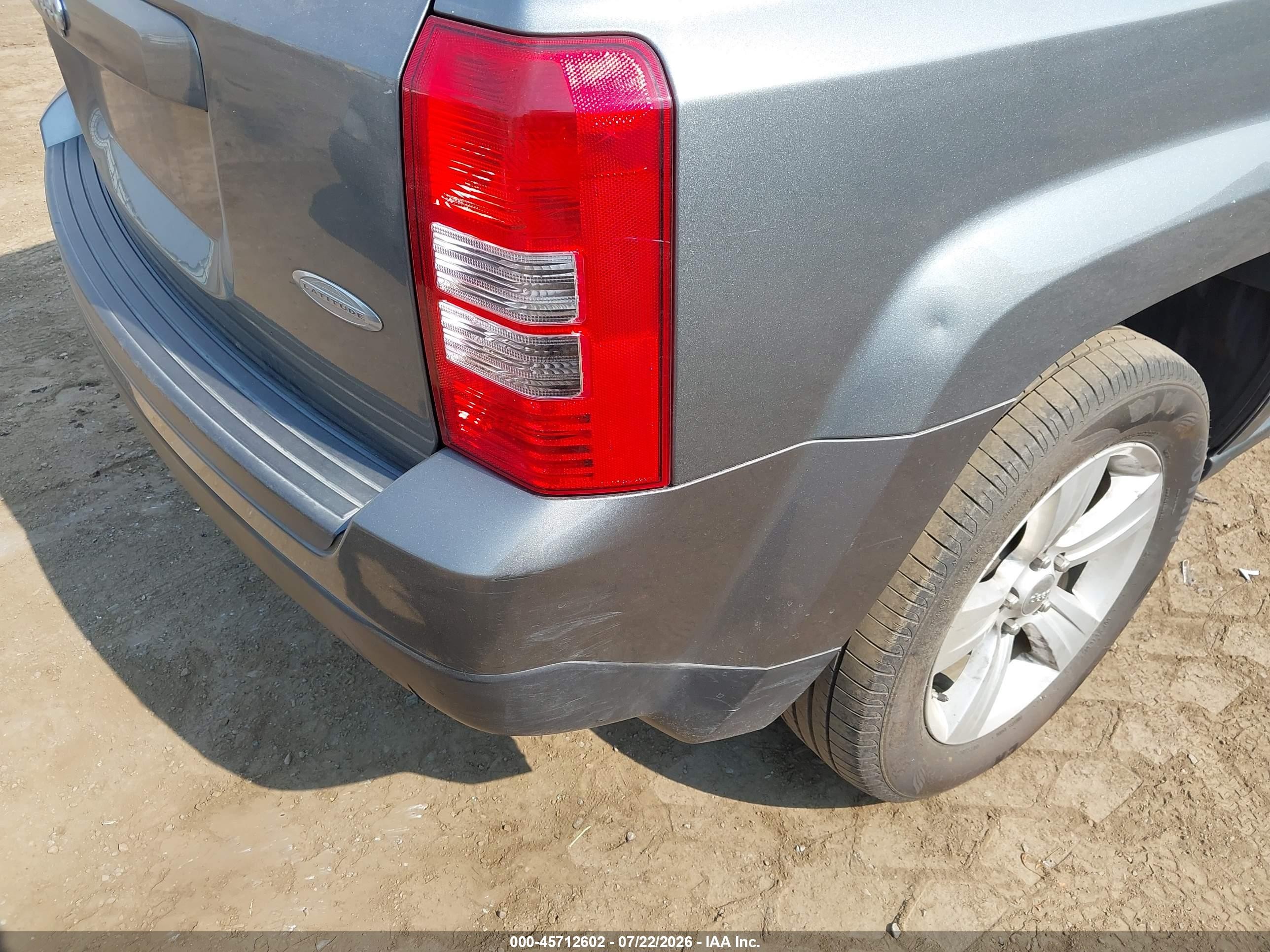 2013 Jeep Patriot Latitude Gray vin: 1C4NJRFB0DD108570